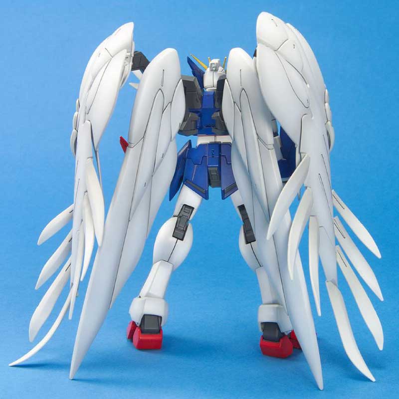 MG 1/100 WING GUNDAM ZERO CUSTOM