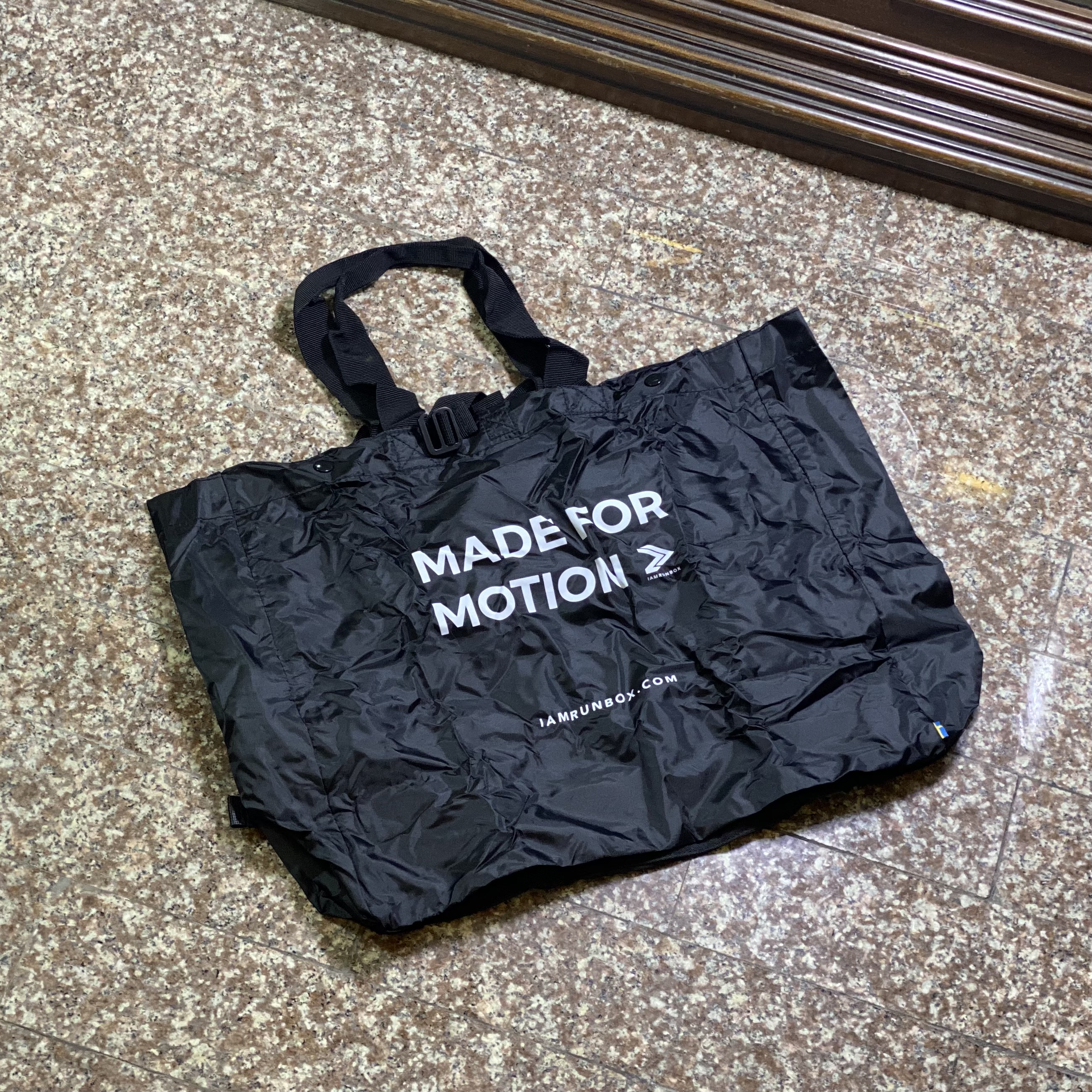 กระเป๋า Iamrunbox Shopping Bag(Pack) ‘EXCLUSIVE’ (24L)