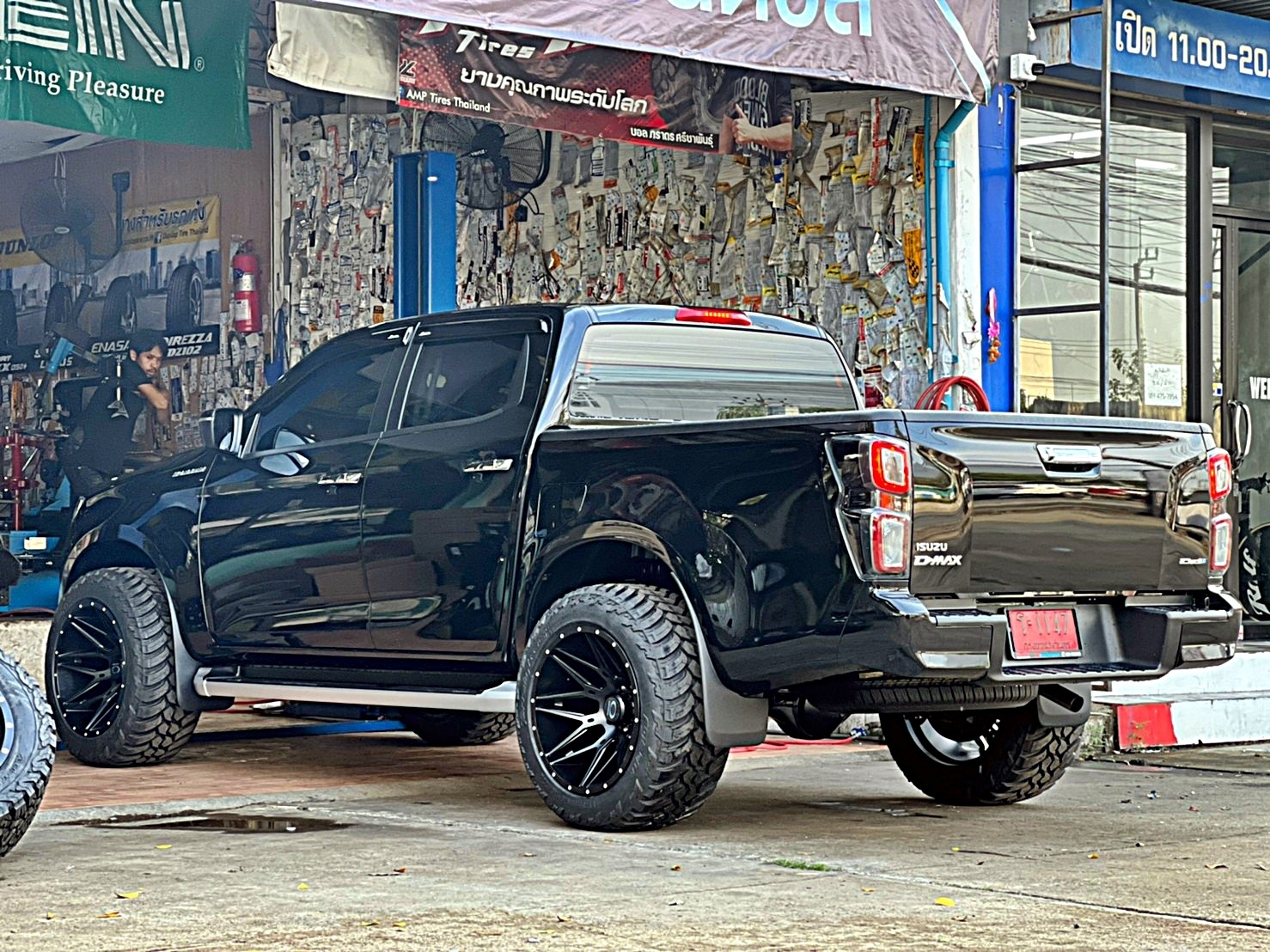 D-MAX 1.9 จัดทรงเมกา อย่างเทพ ที่ STEP9