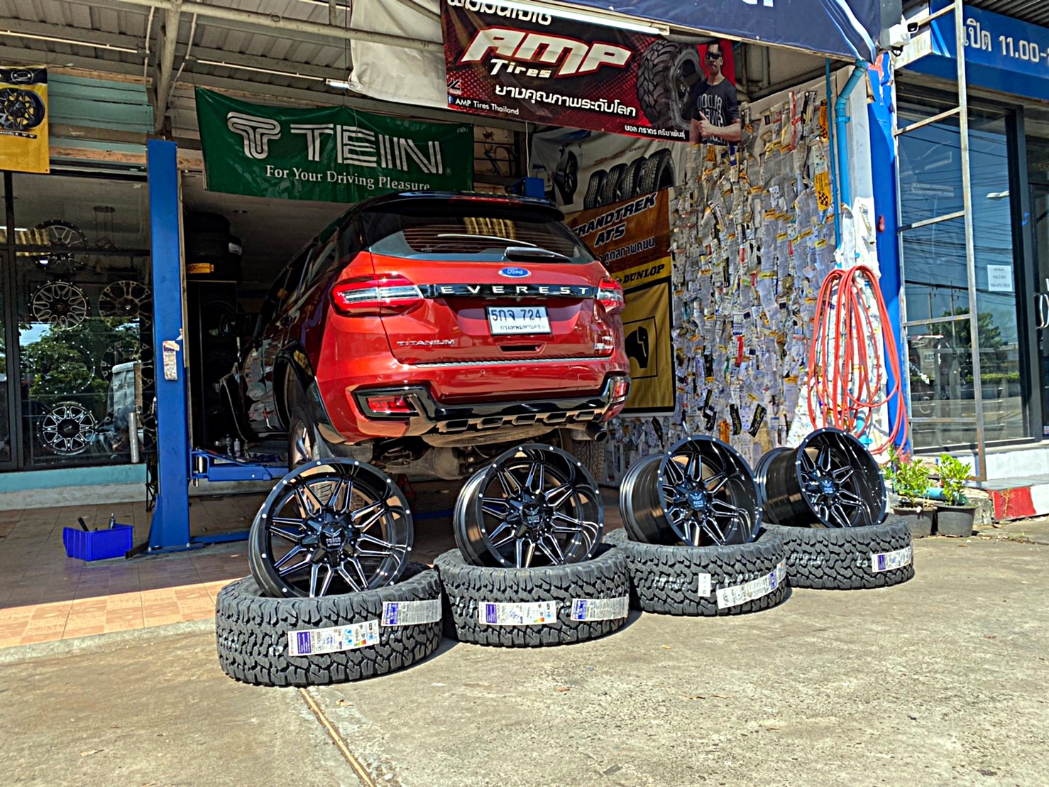 FORD EVEREST จัดทรงเมกาที่ STEP9