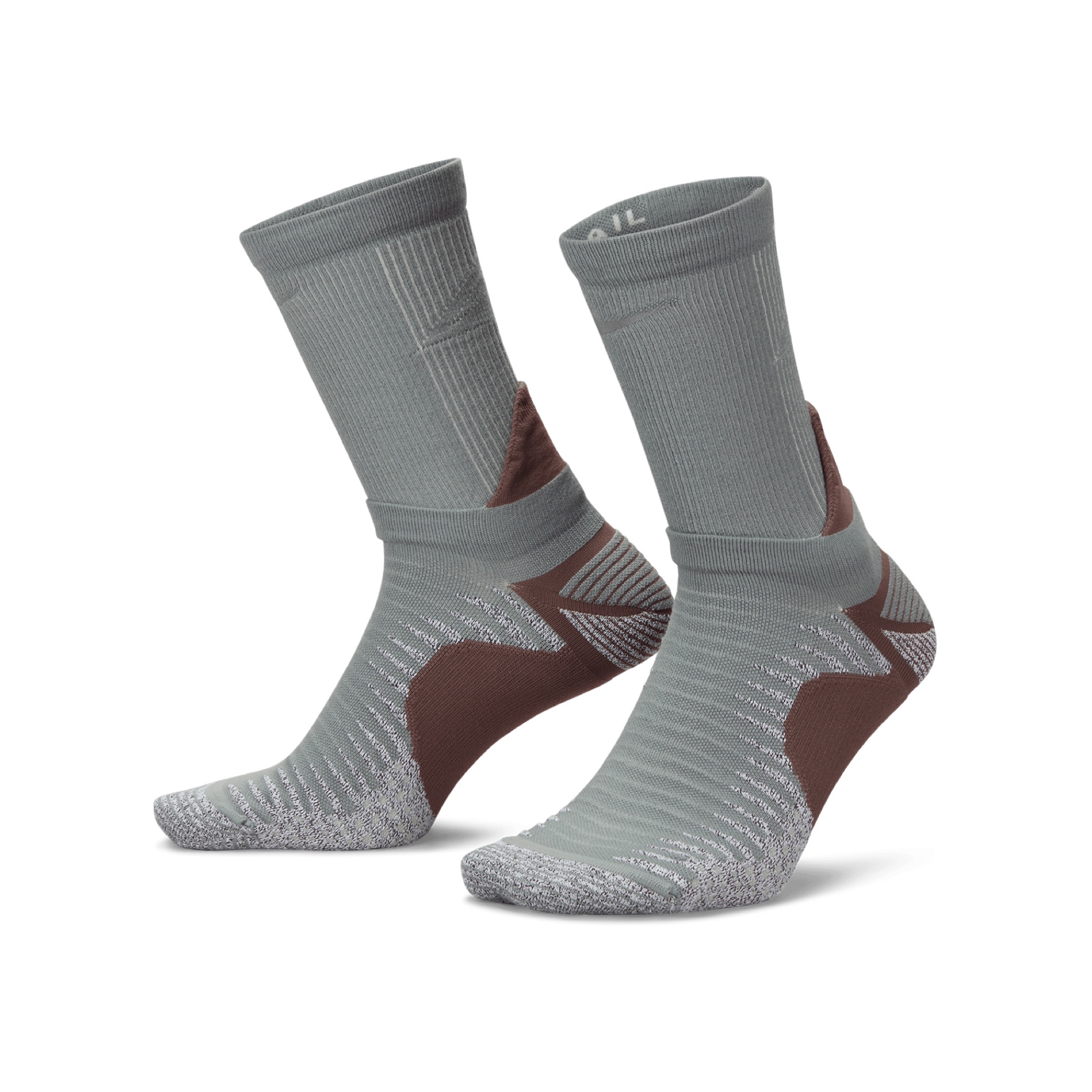 ถุงเท้าวิ่ง Nike Trail Running Crew Socks ‘MICA GREEN’ (M,L)