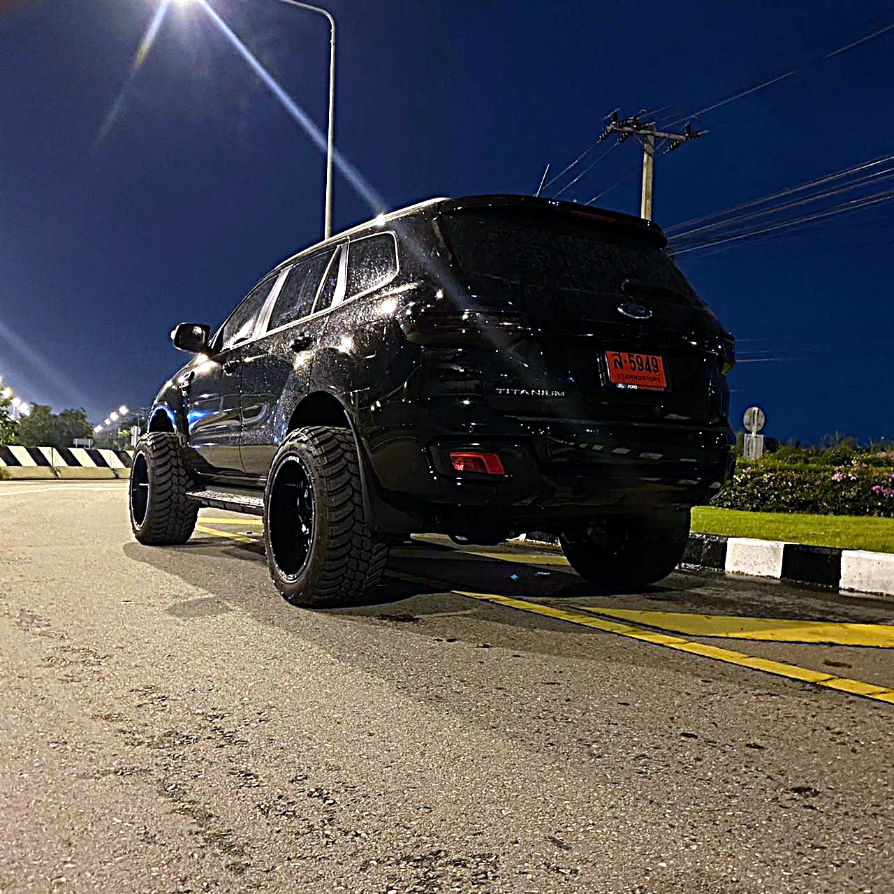 FORD EVEREST จัดทรงเมกาที่ STEP9