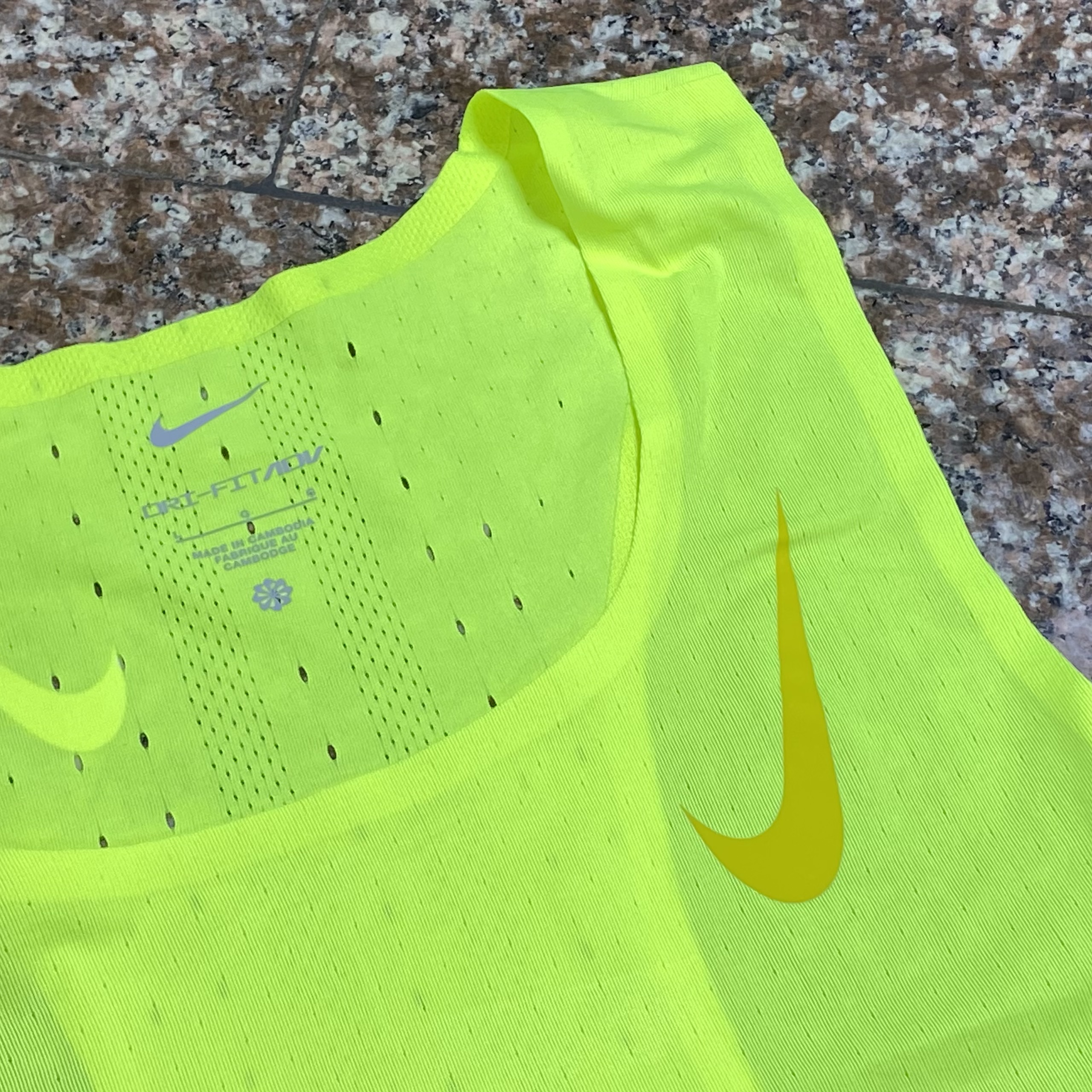 เสื้อวิ่ง Nike AeroSwift Running Singlet (XL)