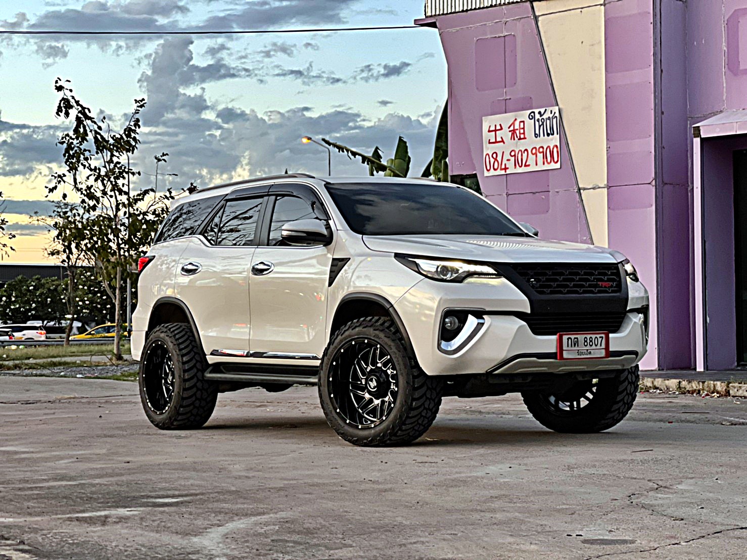 FORTUNER ทรงเมกา ล้อขอบ20 ที่ STEP9