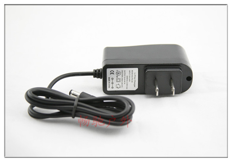 ไฟหน้าจักรยาน CREE XM-L T6 LED 7 ดวง ความสว่าง 8400 Lumen พร้อมแบตเตอรี่ครบชุด (DC)
