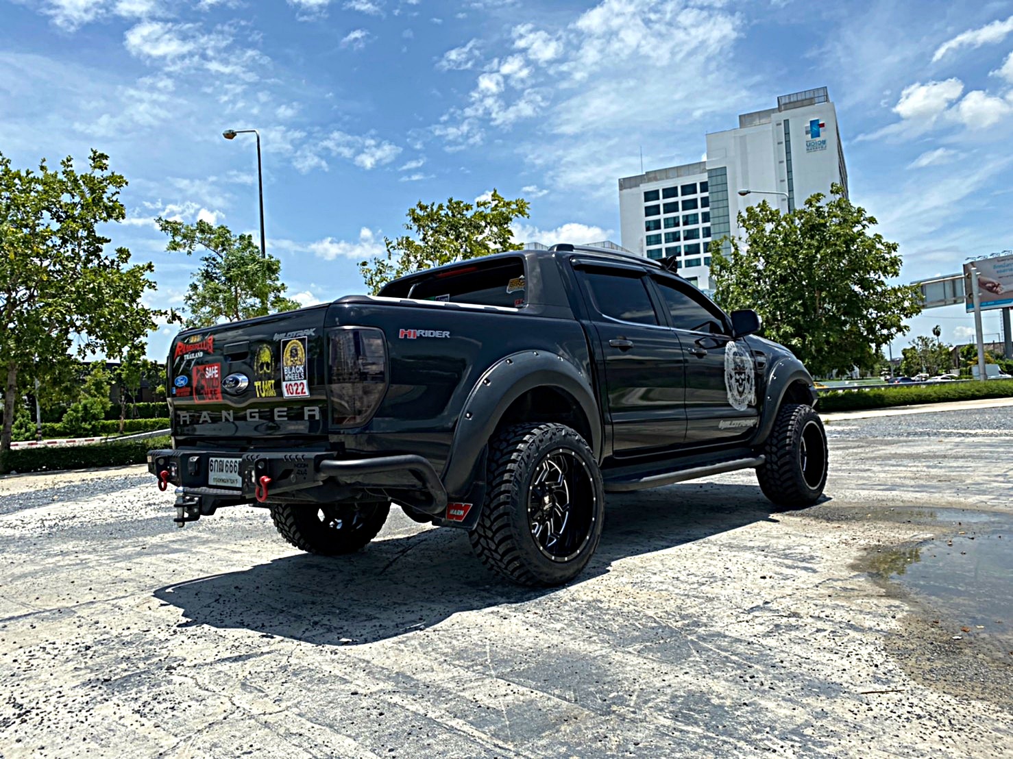 FORD WILDTRACK ทรงเมกา