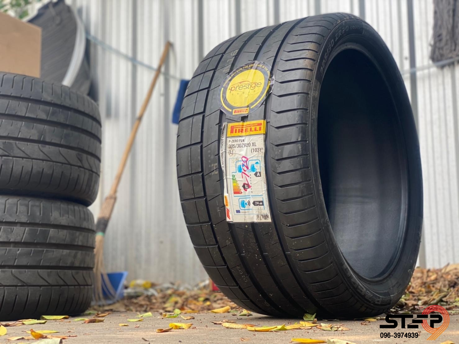 PIRELLI PZERO PZ4 245/35-20 ราคาพิเศษที่ STEP9