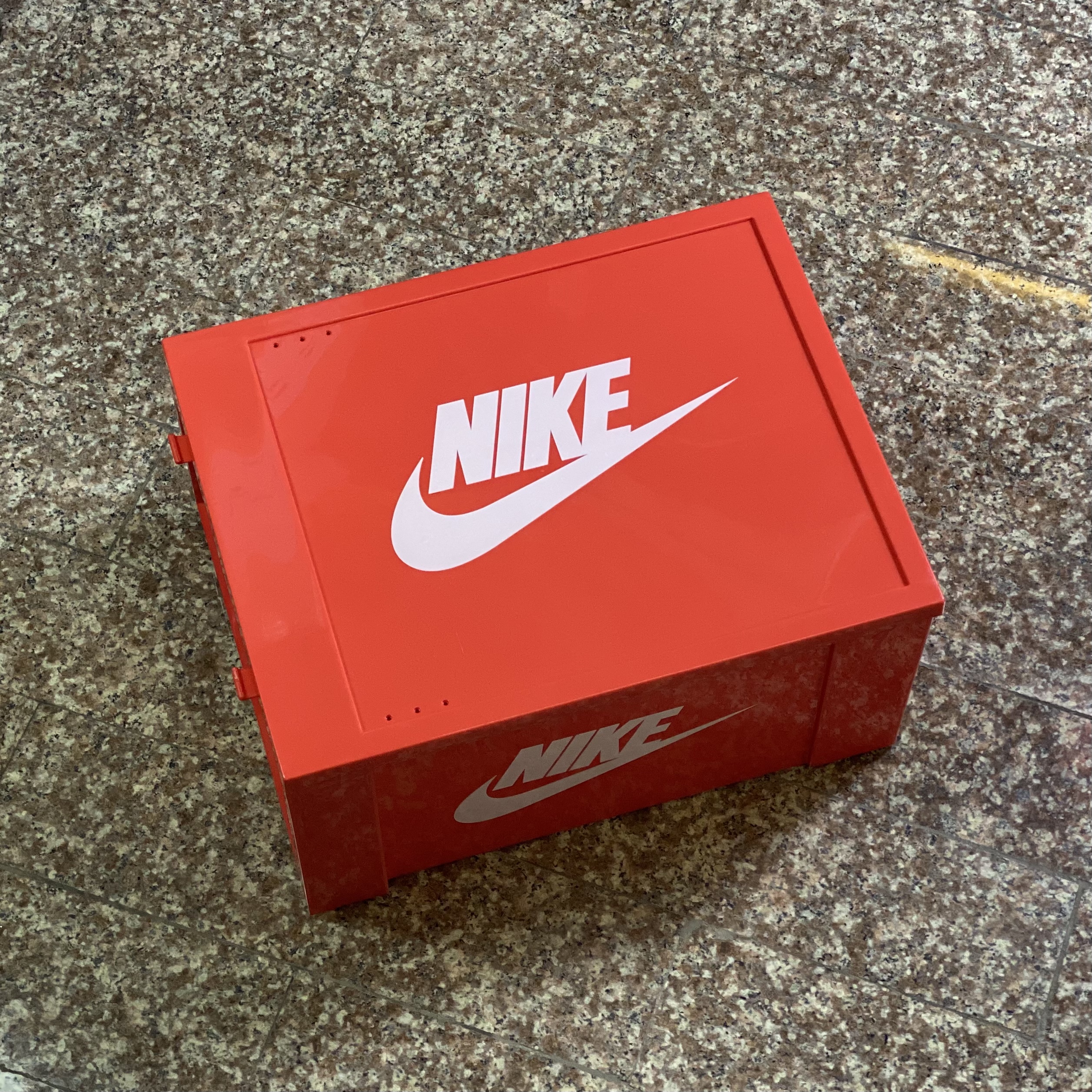 กล่องใส่รองเท้า Nike Shoe Tower Box ‘EXCLUSIVE’
