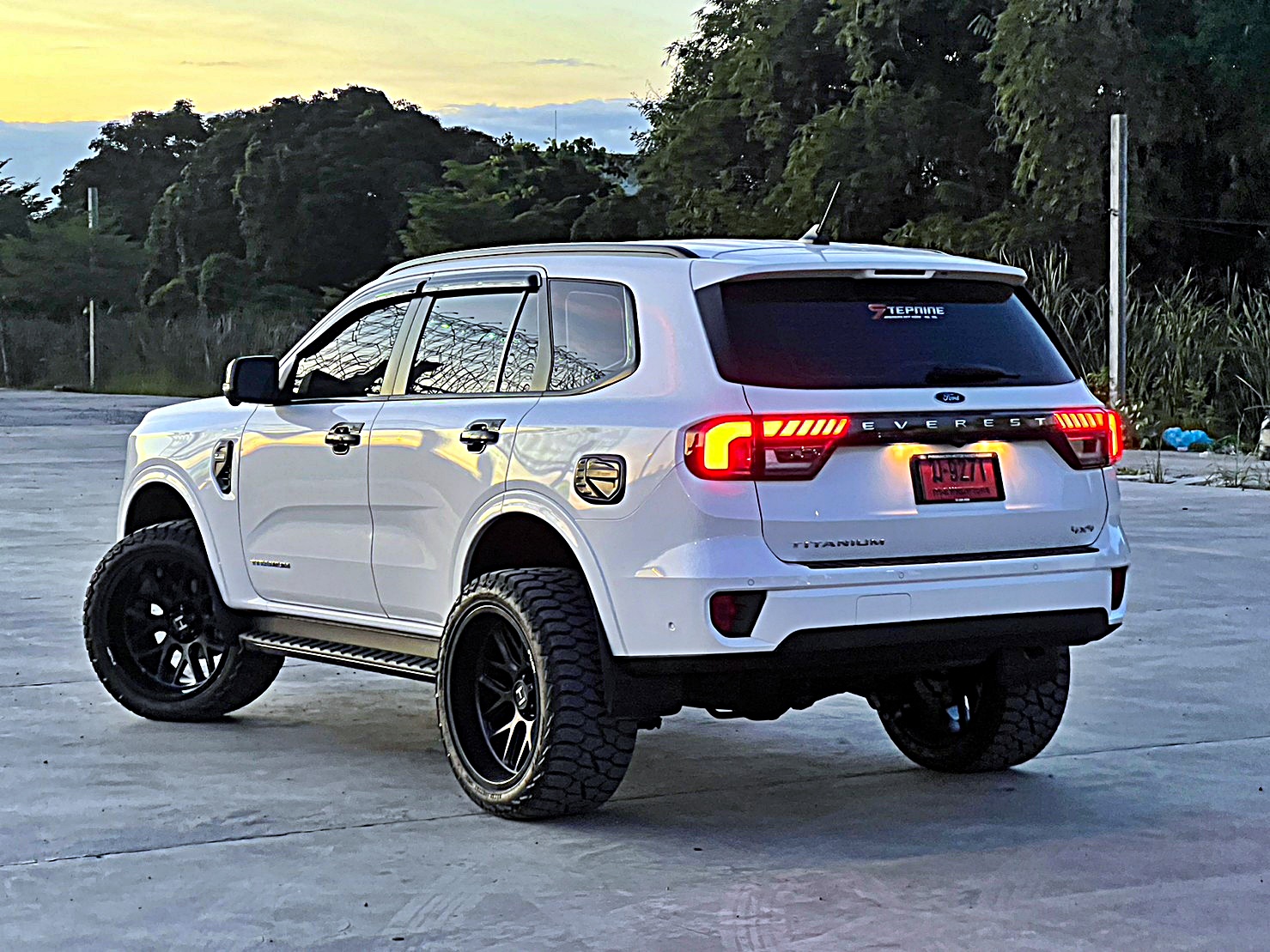 FORD EVEREST NEXTGEN ล้อแท้ HOSTILE H120 ขอบ22 ที่ STEP9