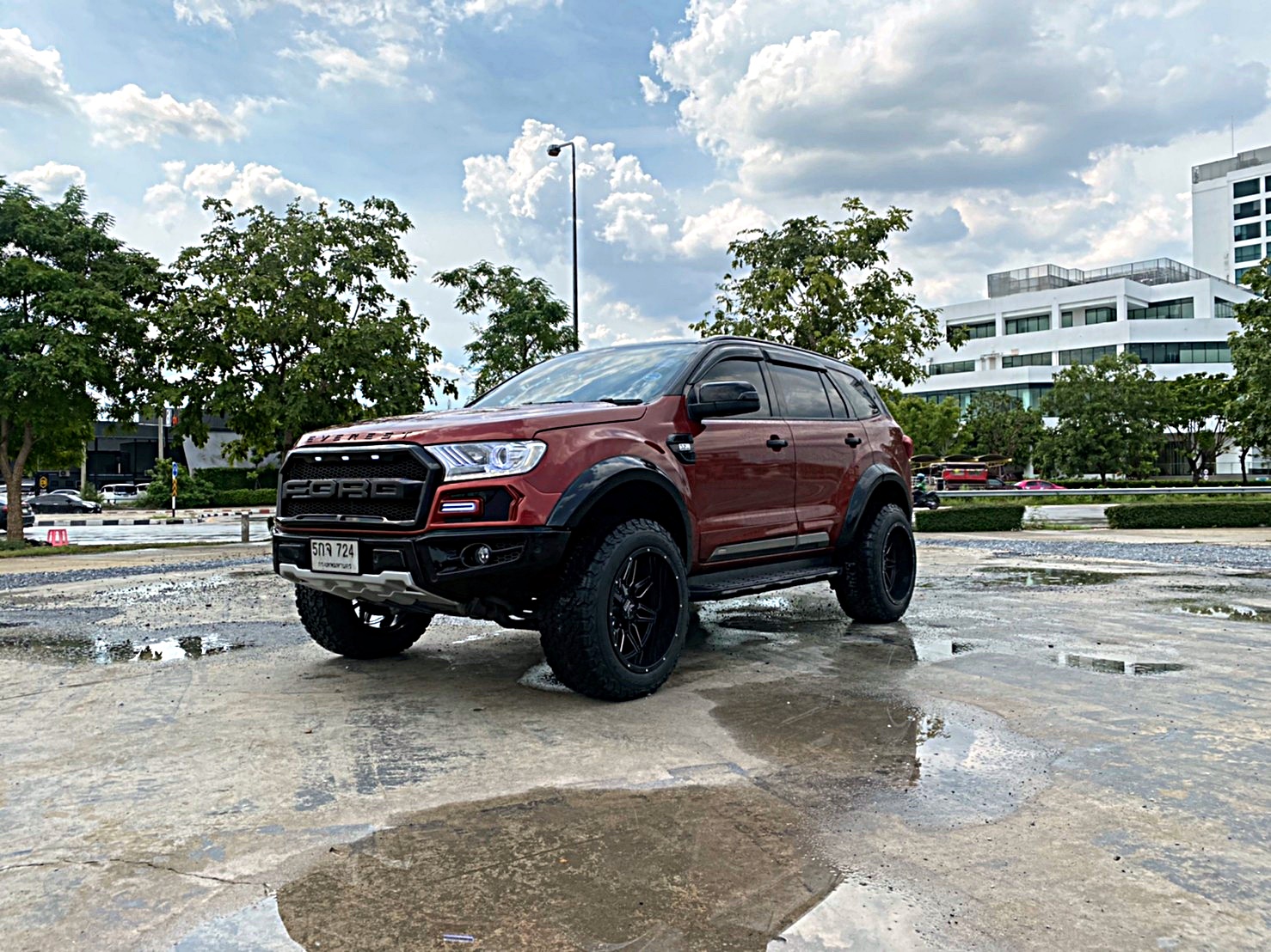 FORD EVEREST จัดทรงเมกาที่ STEP9