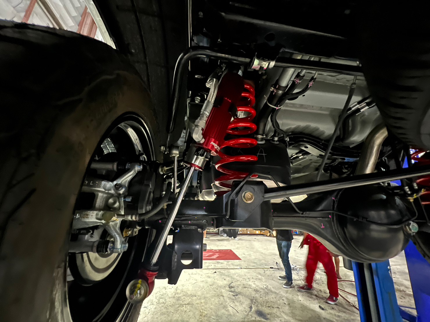 ISUZU MU-X แต่งทรงเมกาที่ STEP9