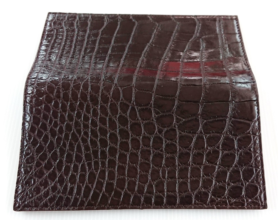 กระเป๋าสตางค์หนังจระเข้แท้ 2พับยาว ส่วนท้อง สีน้ำตาล