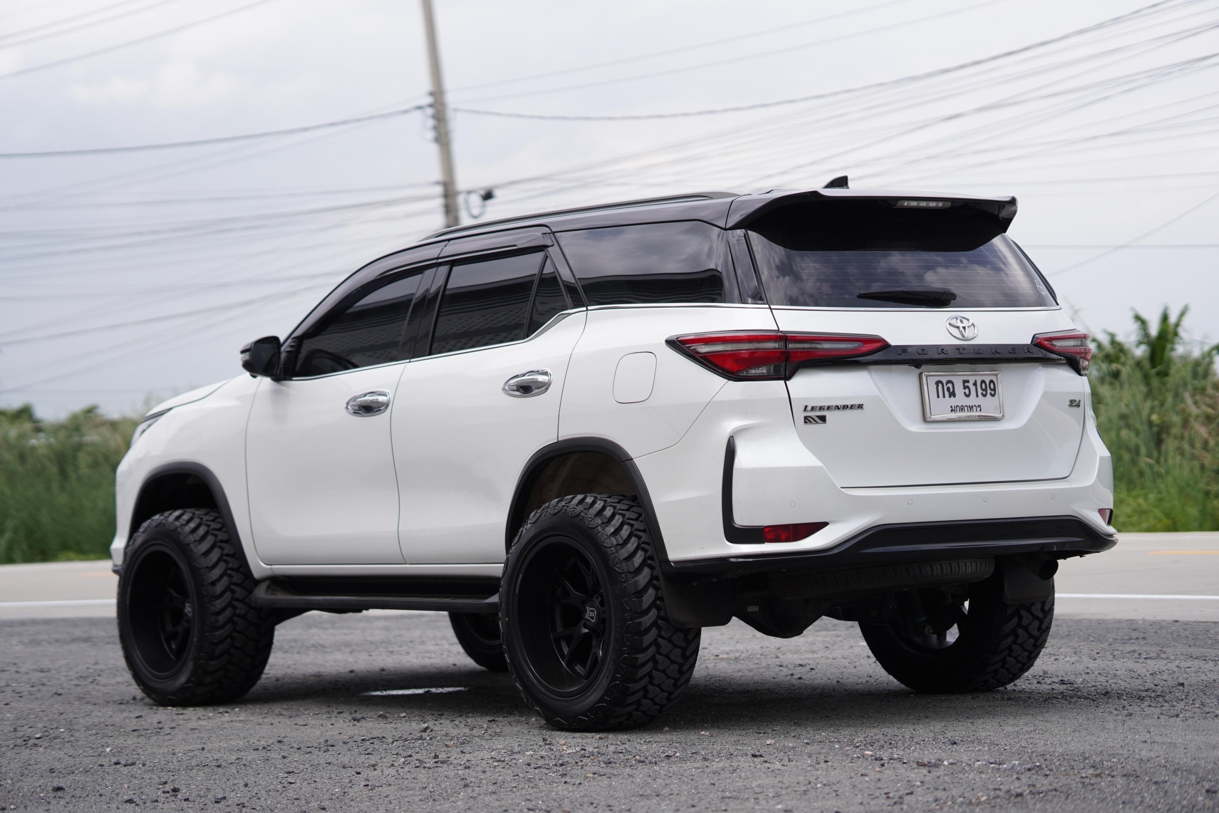 TOYOTA FORTUNER ทรงเมกา ที่ STEP9
