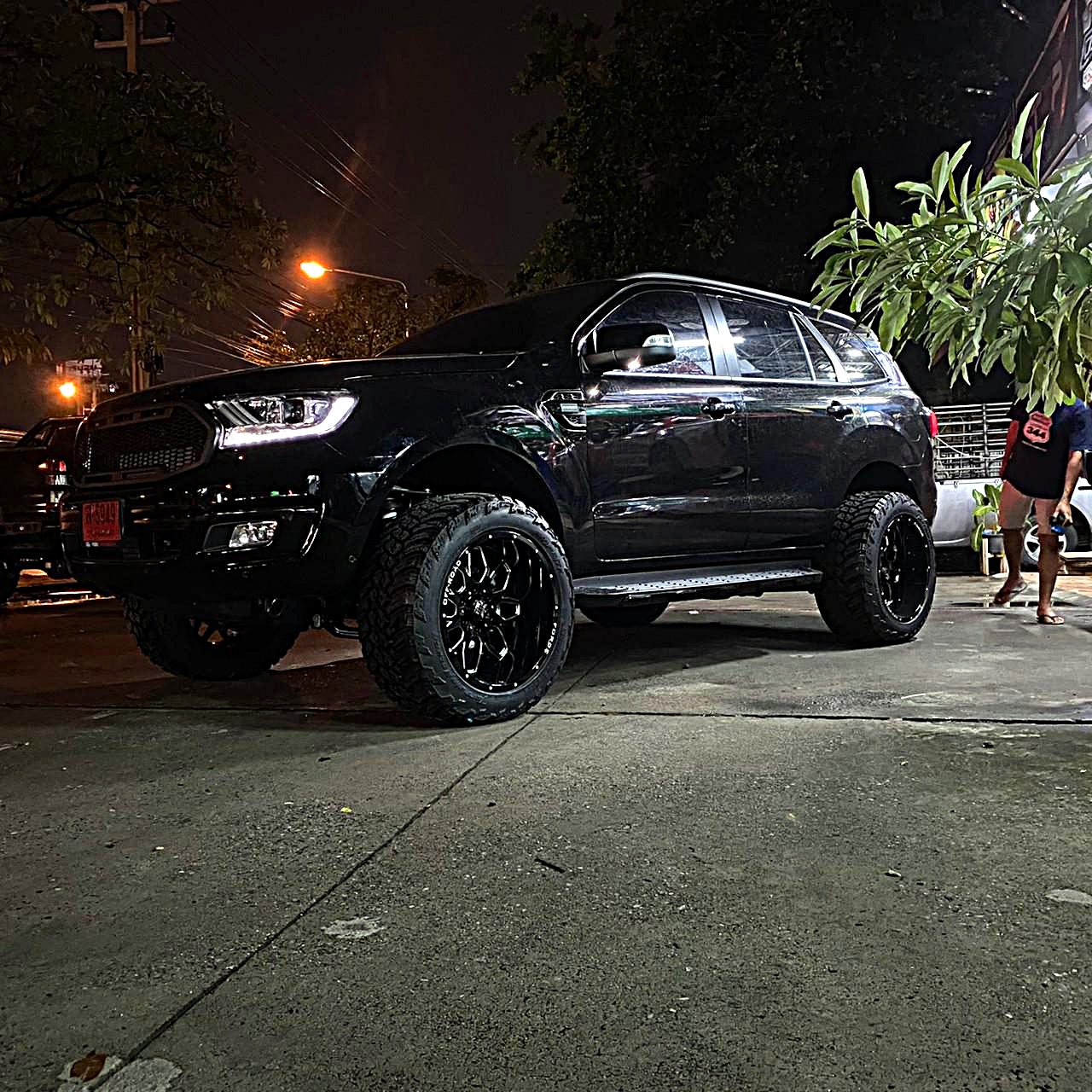 FORD EVEREST จัดทรงเมกาที่ STEP9