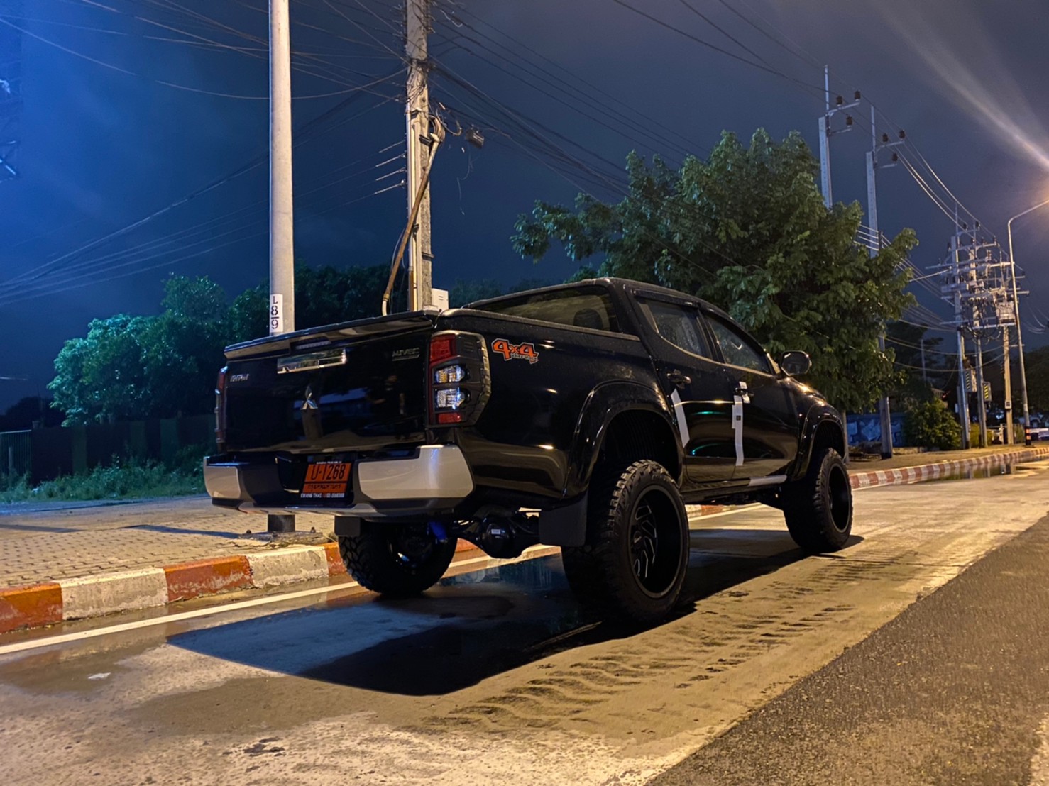 TRITON 4X4 จัดทรงเมกา