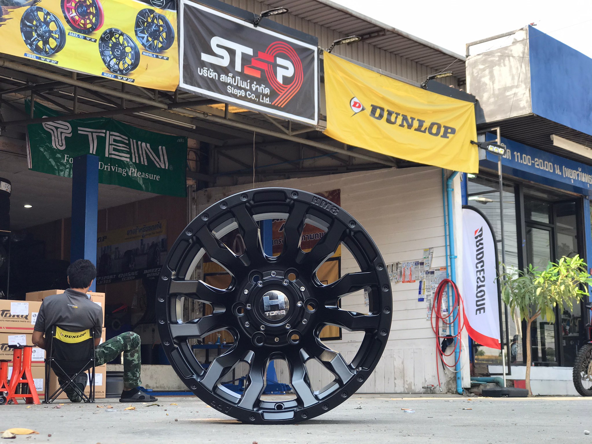 ล้อเทพๆ HAMMER HM8 ขอบ16 กว้าง8.5 ออฟ+0 แนะนำ ราคาพิเศษ ! พร้อมยาง 10กว่ายี่ห้อ ลดราคาพิเศษ
