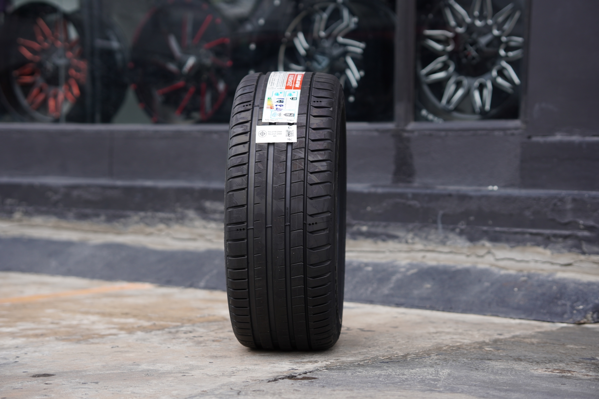ยาง MICHELIN PILOTSPORT5 235/45-18 ราคาถูกที่ STEP9
