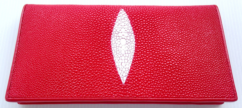 กระเป๋าสตางค์หนังปลากระเบนแท้1ตา 2พับยาว สีแดง