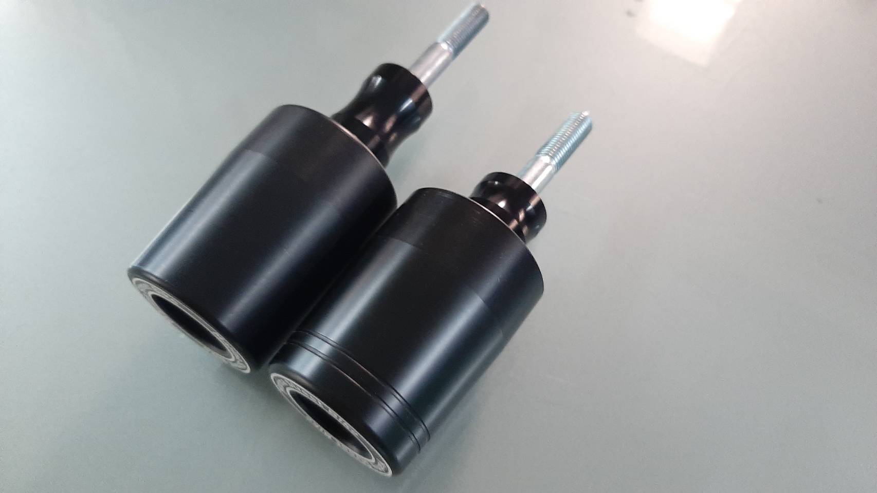 กันล้มข้าง Frame Sliders Yamaha FJ09 XSR900 แบร์นMarina Street (65) สีดำ