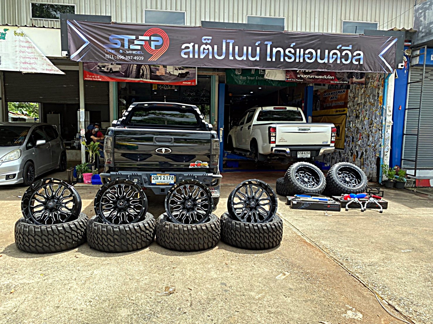 FORD RANGER จัดทรงเมกา ขอบ22 ที่ STEP9