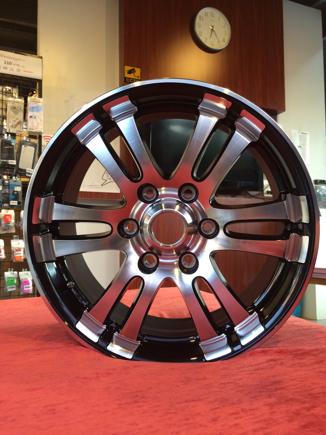 Alloy Wheels For H-1 18 (ล้อแม็กซ์ของแท้ตรงรุ่นสำหรับ Hyundai H-1 ขอบ18 )