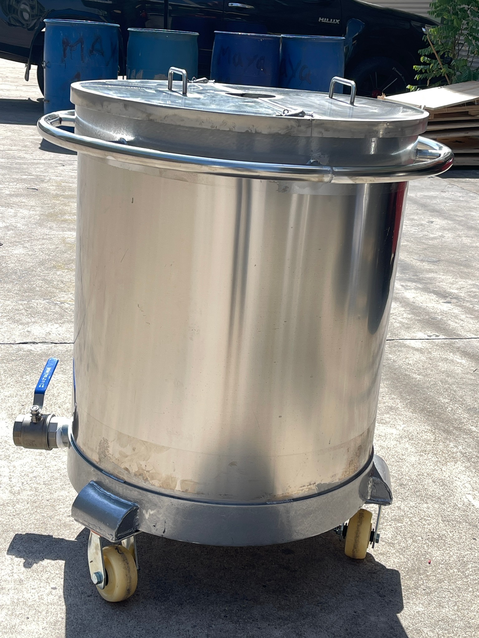 🌈ถังสแตนเลส เกรด 304 สำหรับผสมโดยเฉพาะ มีฝาปิด มีล้อเลื่อน มีก๊อกสำหรับถ่ายของเหลว (50L-300L) หม้อสแตนเลส MMT