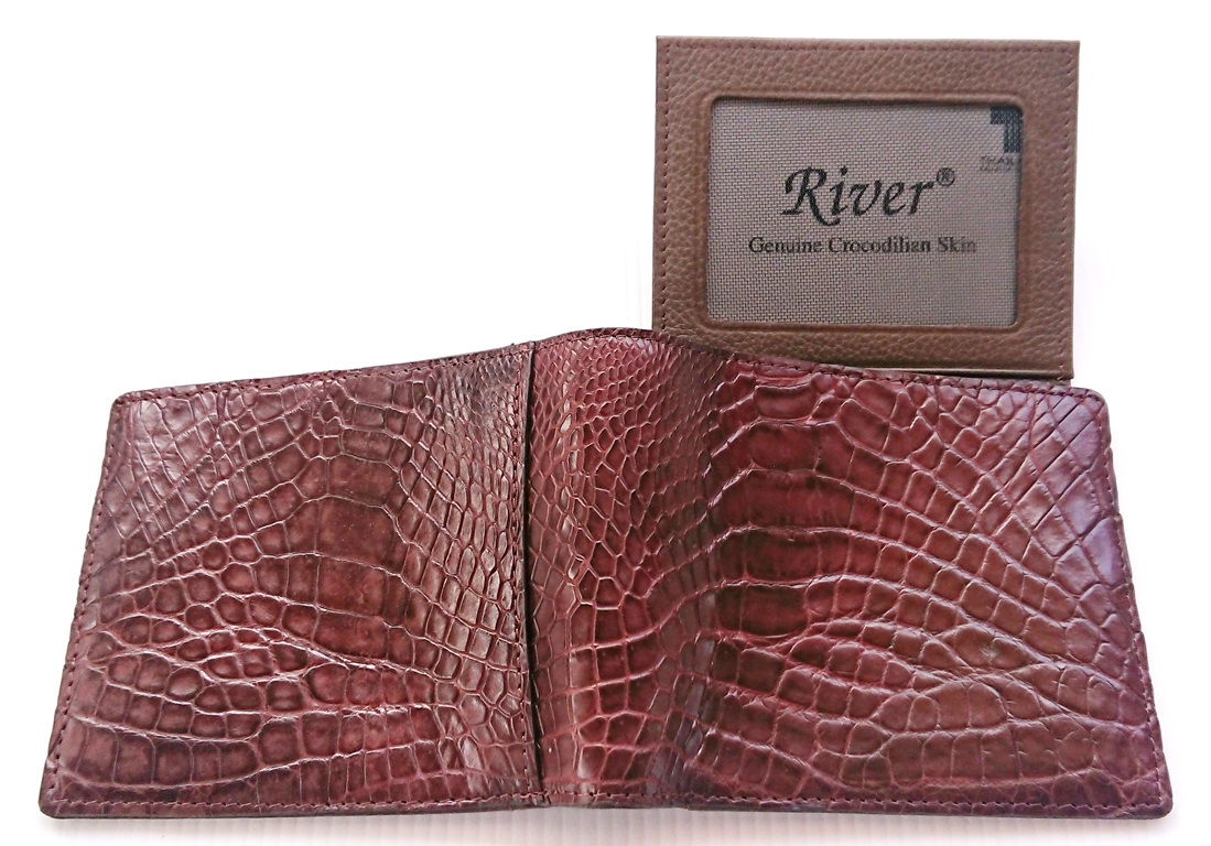 กระเป๋าสตางค์หนังจระเข้แท้ ส่วนท้องขา สีน้ำตาล