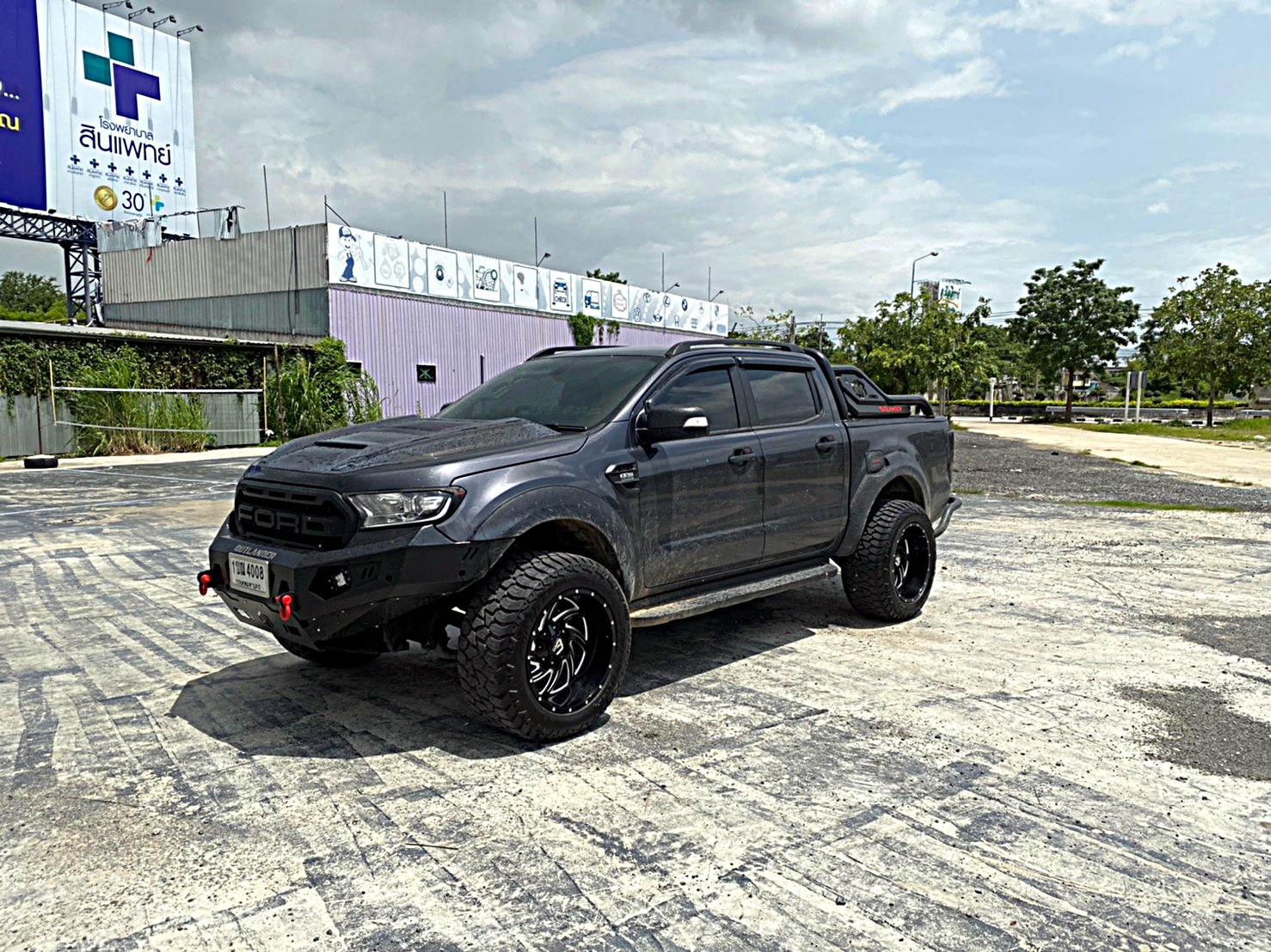 FORD จัดชุดใหม่ ทรงเมกาที่ STEP9