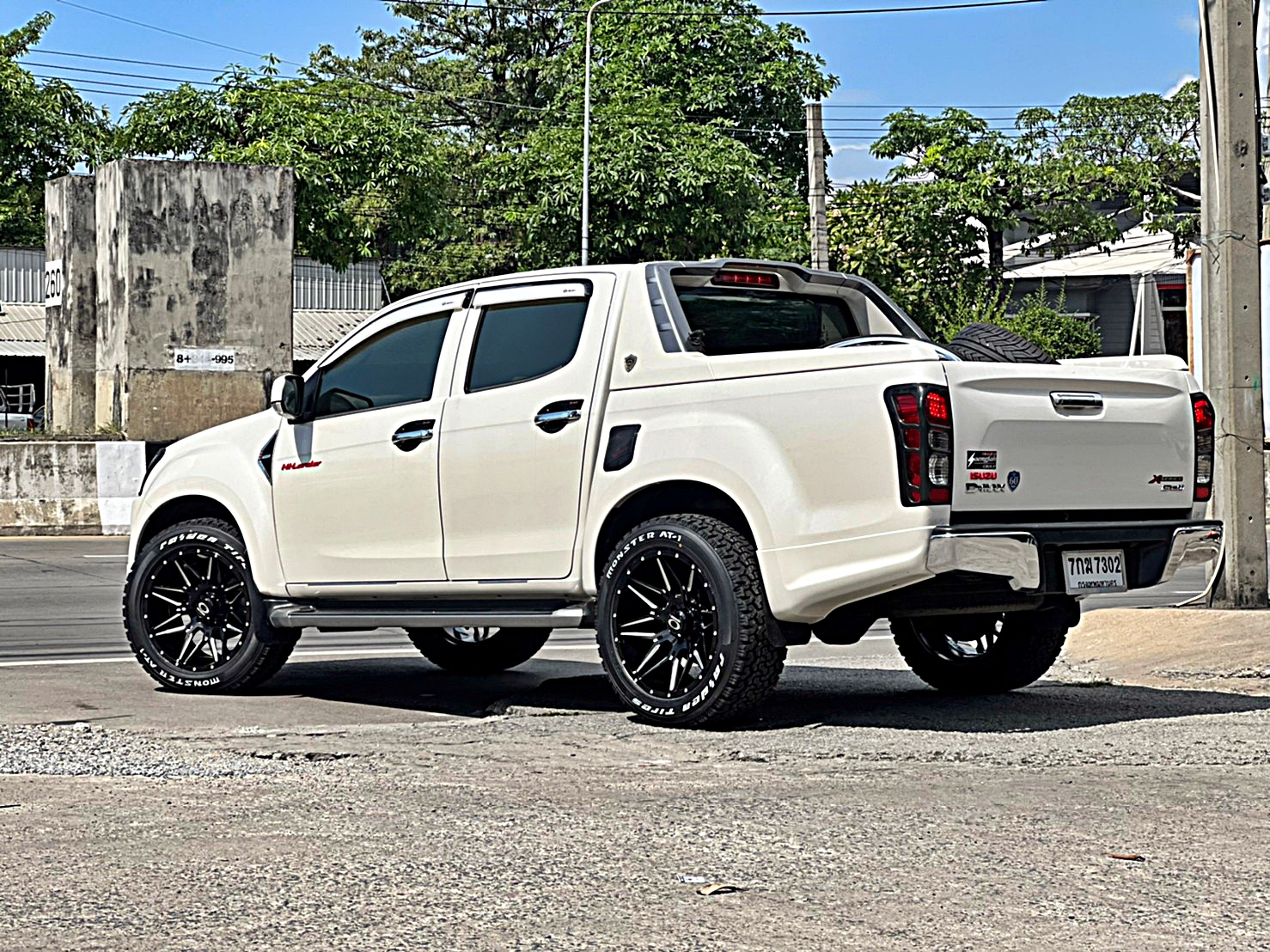 D-MAX แบบไม่ยก