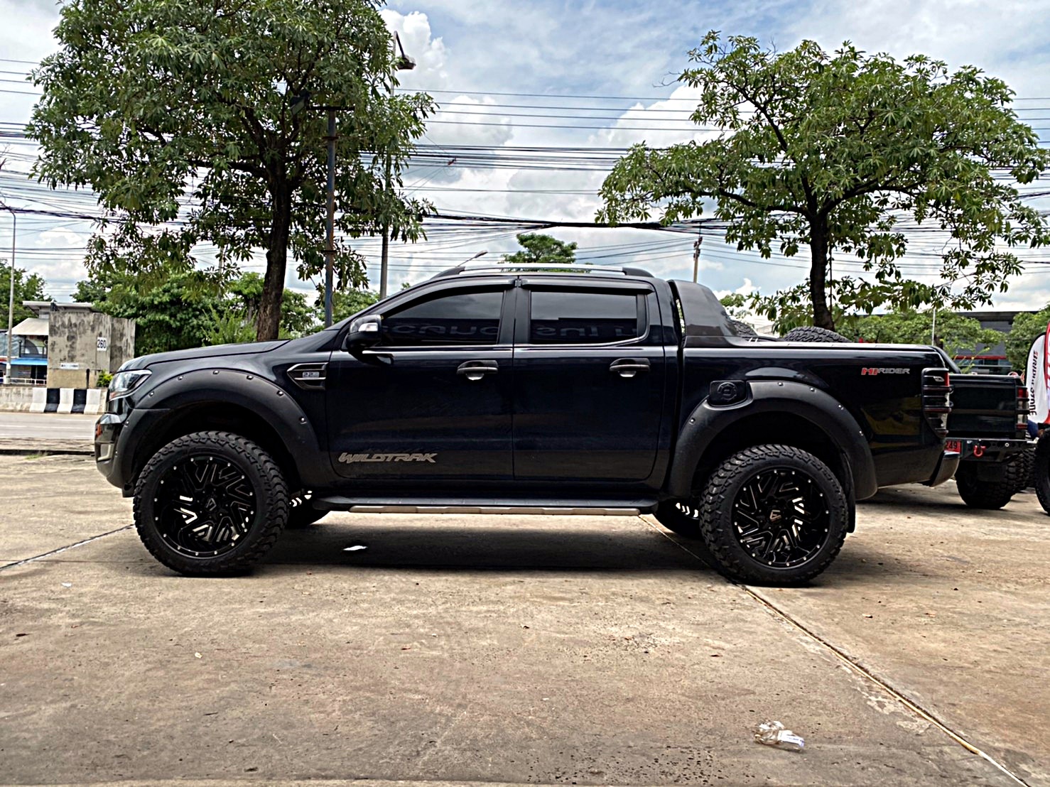 FORD WILDTRAK จัดทรงเมกาที่ STEP9