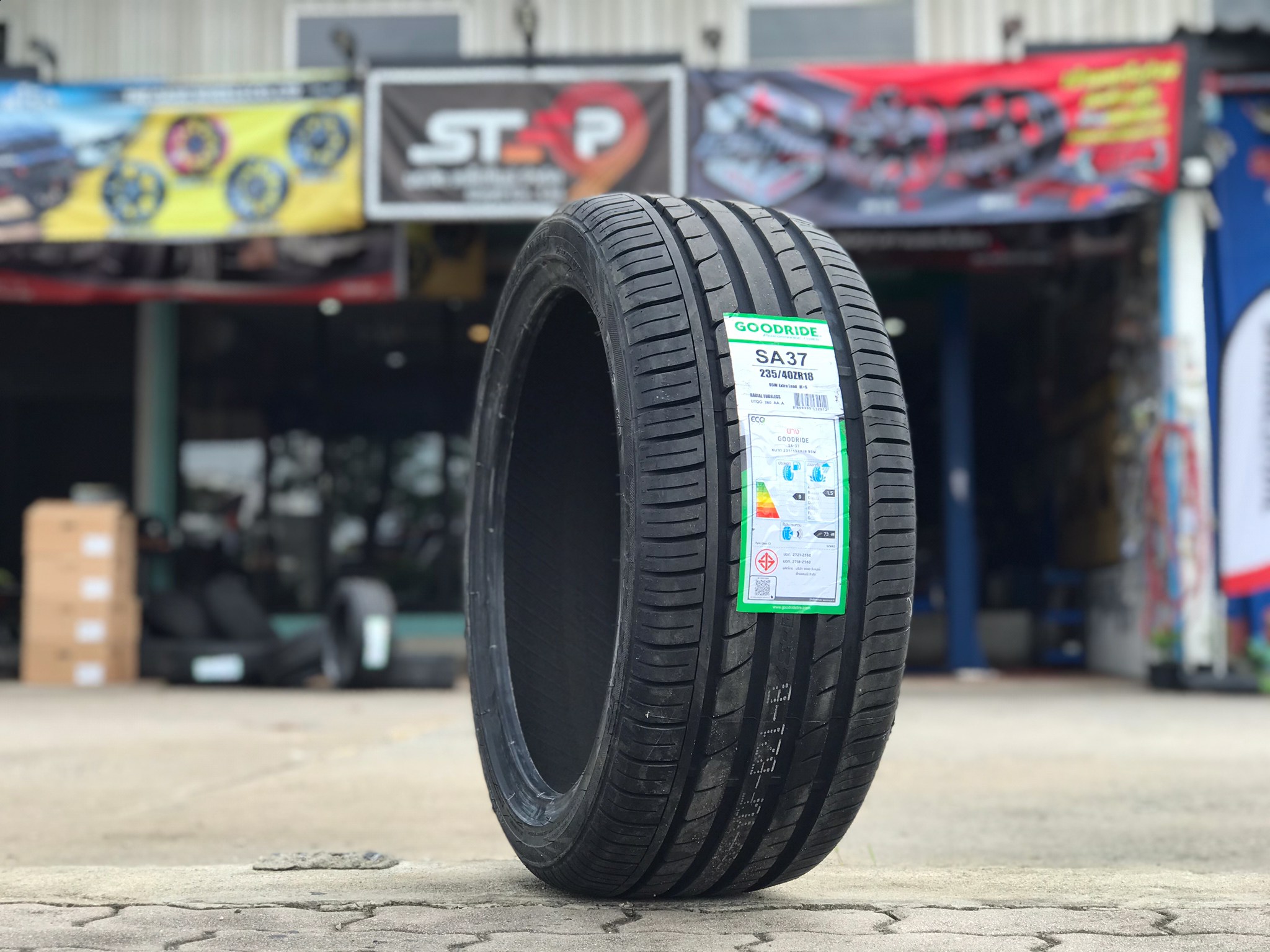 GOODRIDE SA37 235/40-18 ปี21