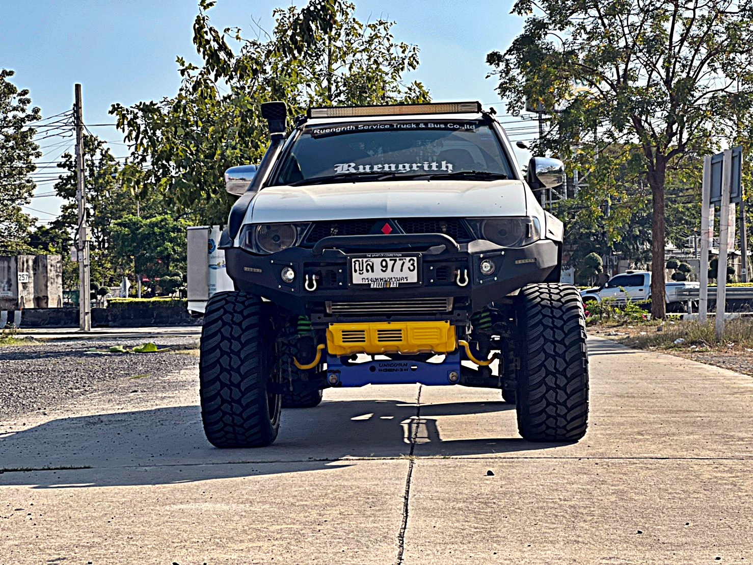 TRITON ทรงเมกา ที่ STEP9