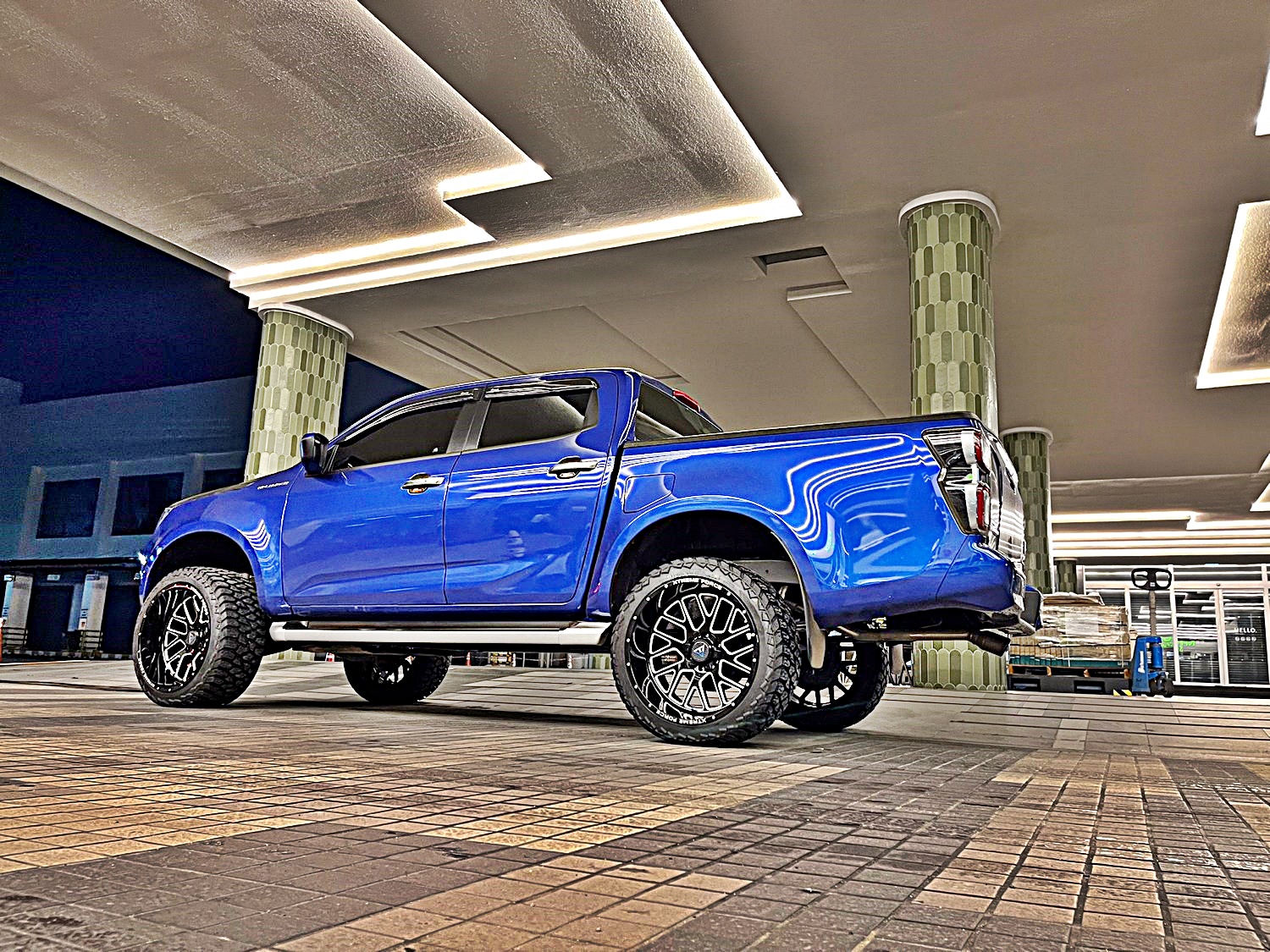 D-MAX ทรงเมกา ล้อ FORCE