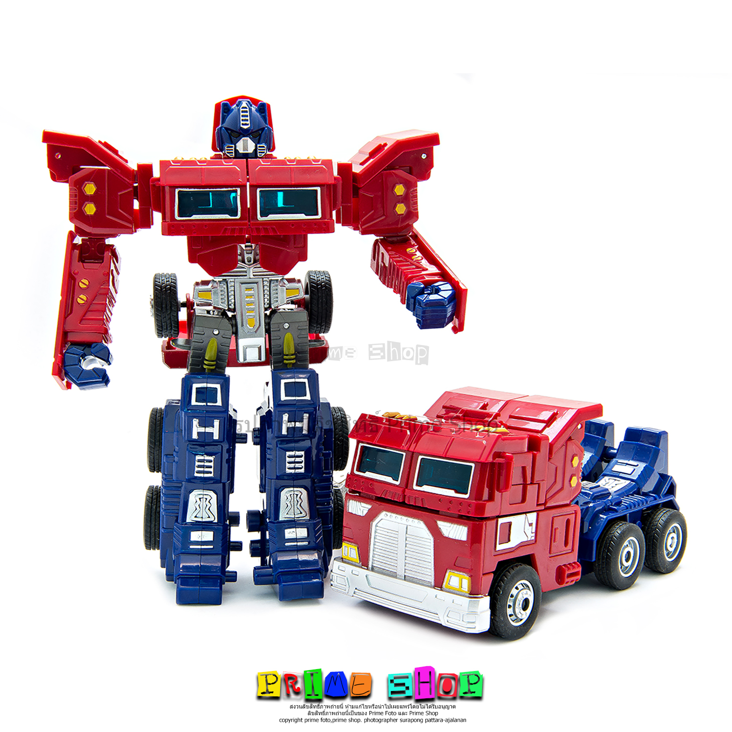 รถบรรทุกหัวลากแปลงร่างเป็นหุ่นยนต์