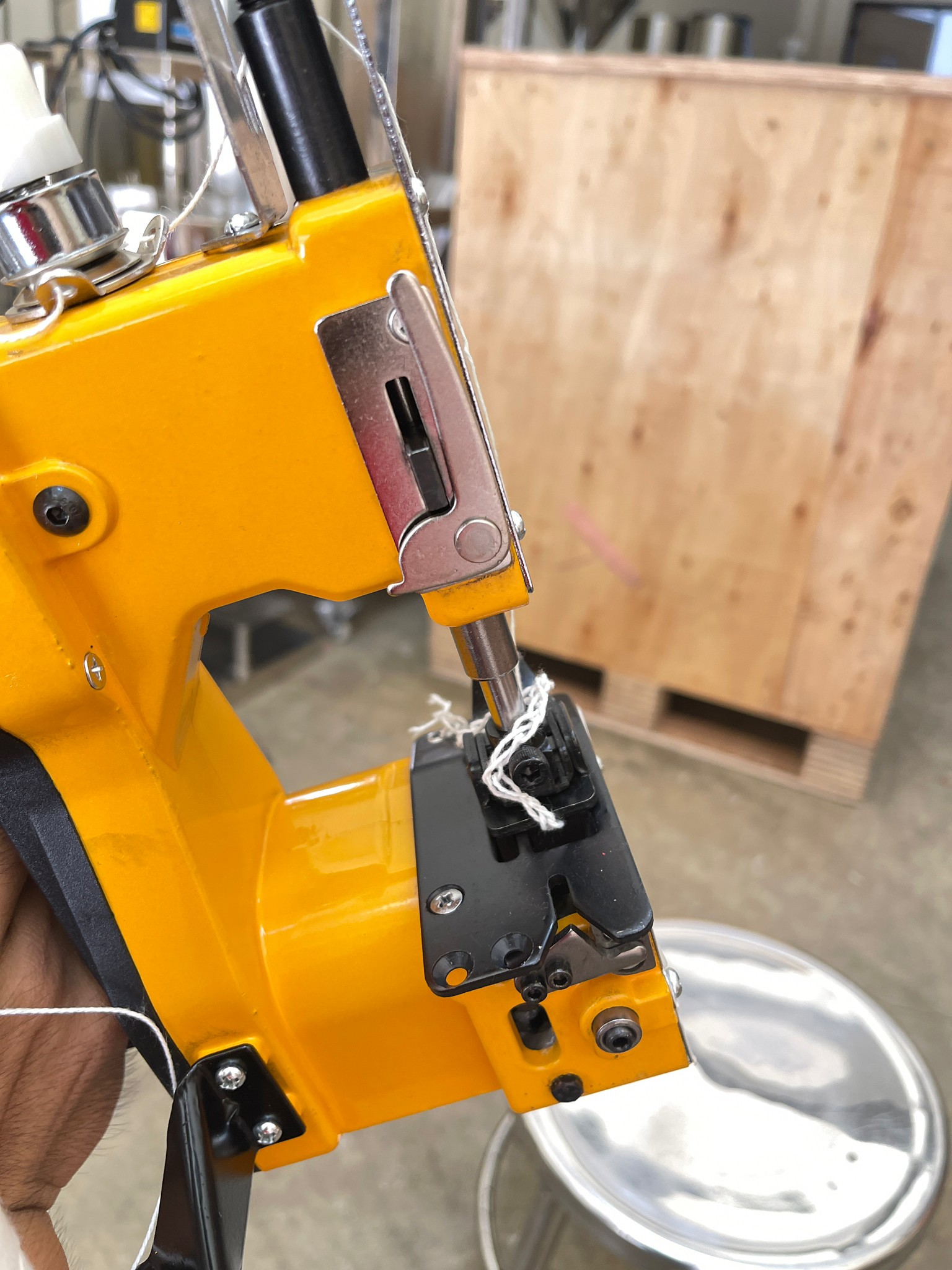 16793 เครื่องเย็บกระสอบข้าว เครื่องเย็บถุงผ้า เสียบปลั๊ก