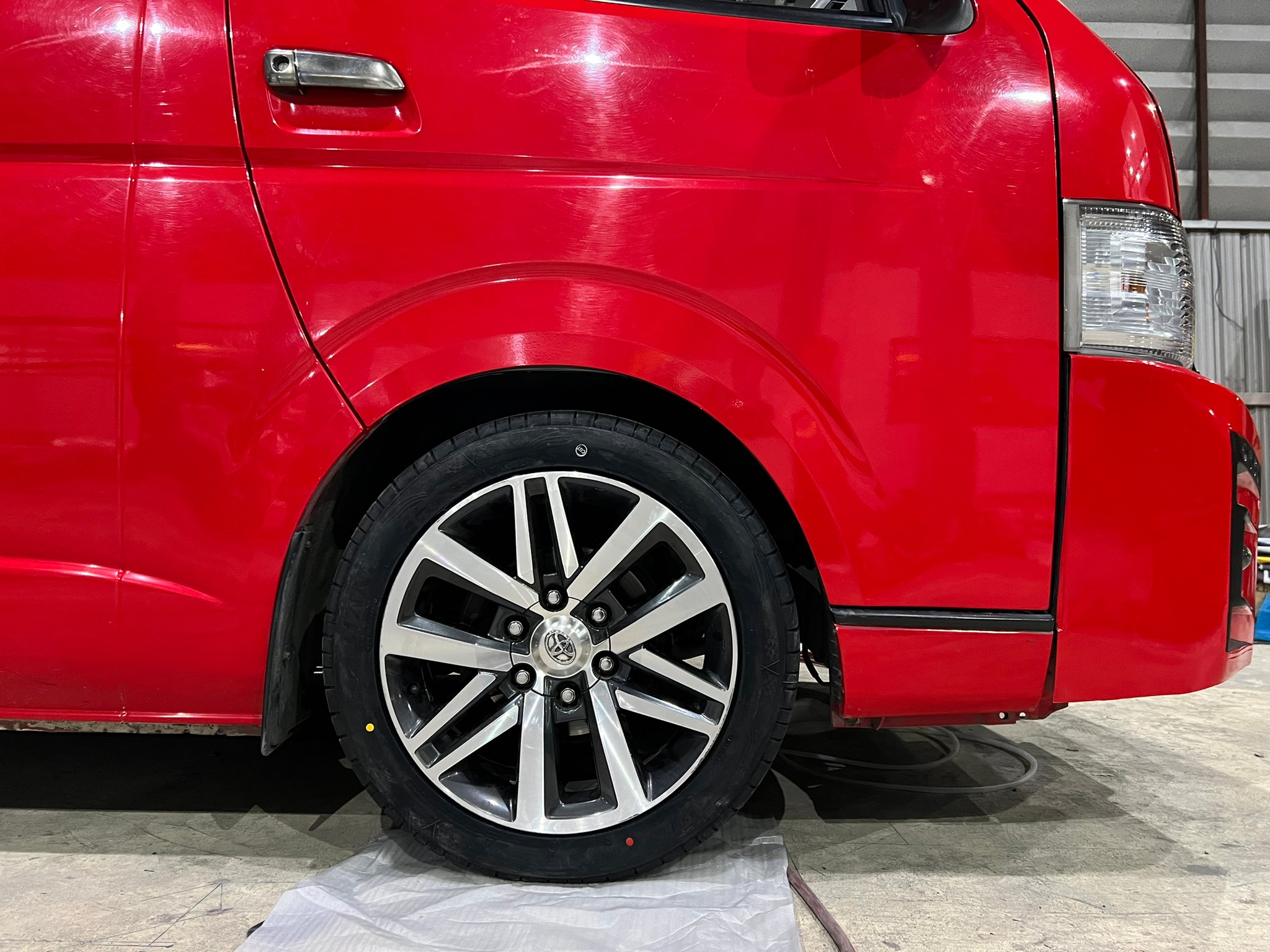 รองเท้าคู่ใหม่ของพี่แดง! OTANI 245/45-18 KC2000