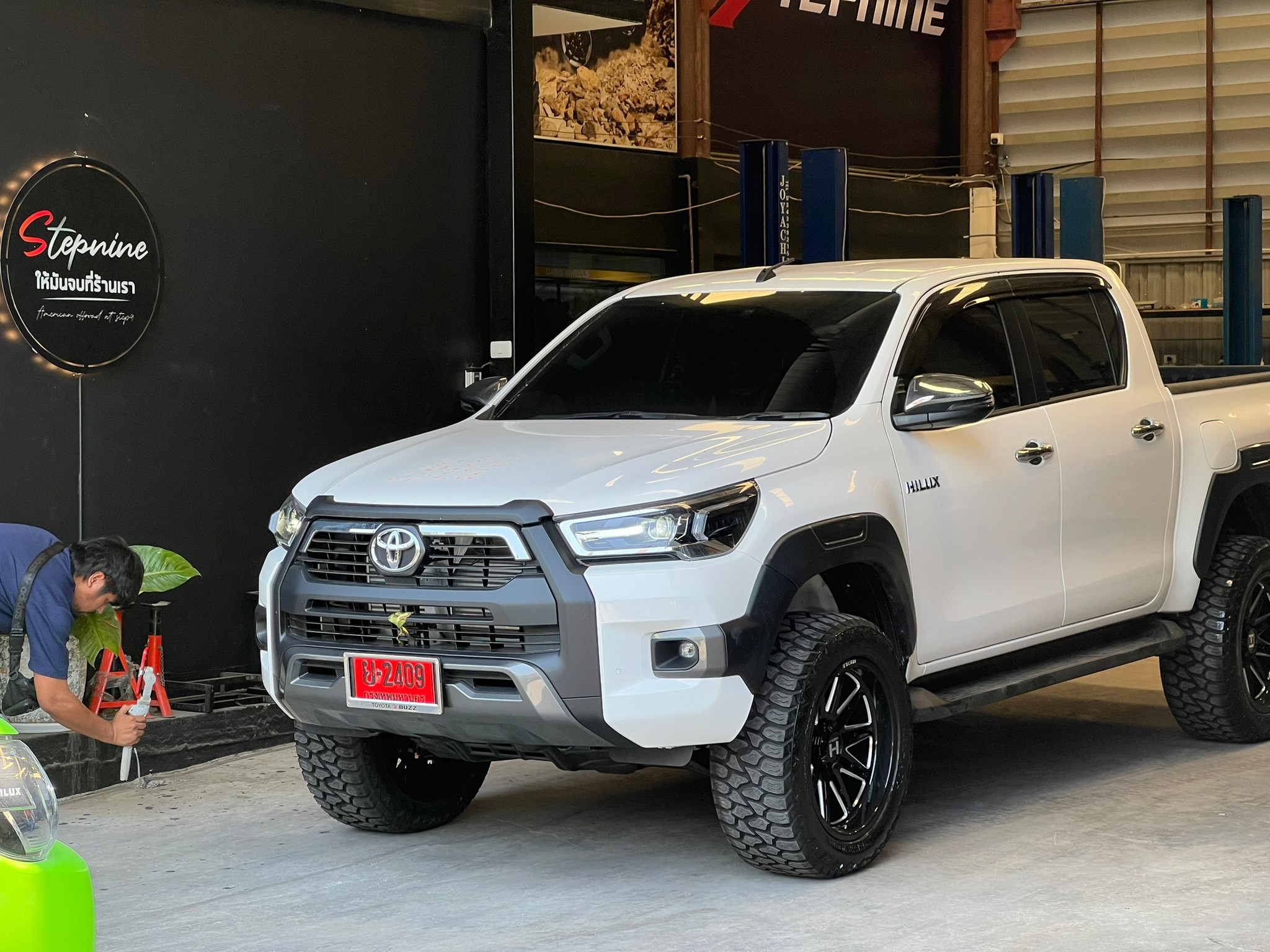 TOYOTA REVO ทรงเมกา จัดล้อแท้