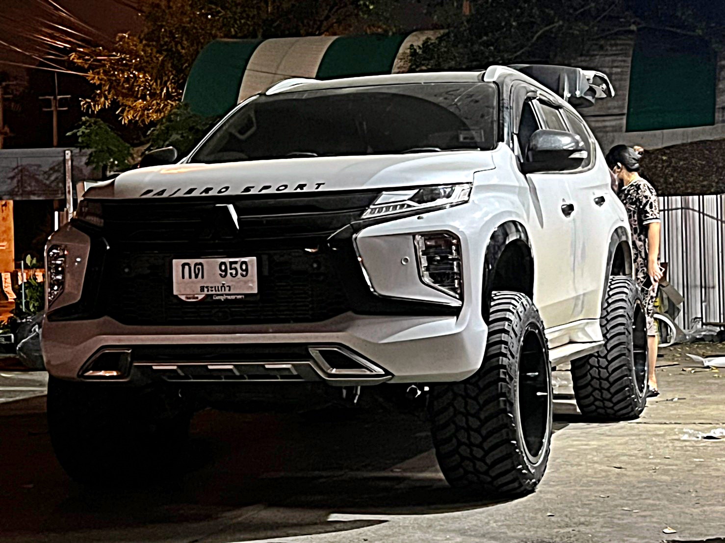 PAJERO SPORT ทรงเมกา ที่ STEP9