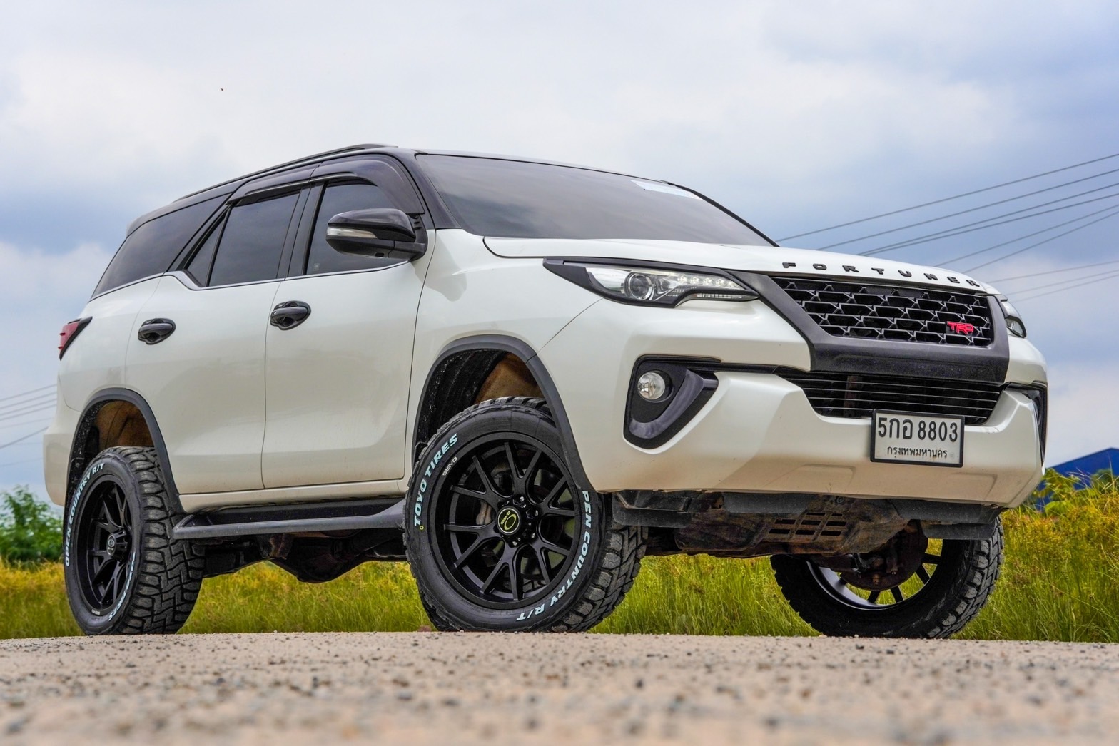 TOYOTA FORTUNER จองคิวมาจาก จันทบุรี
