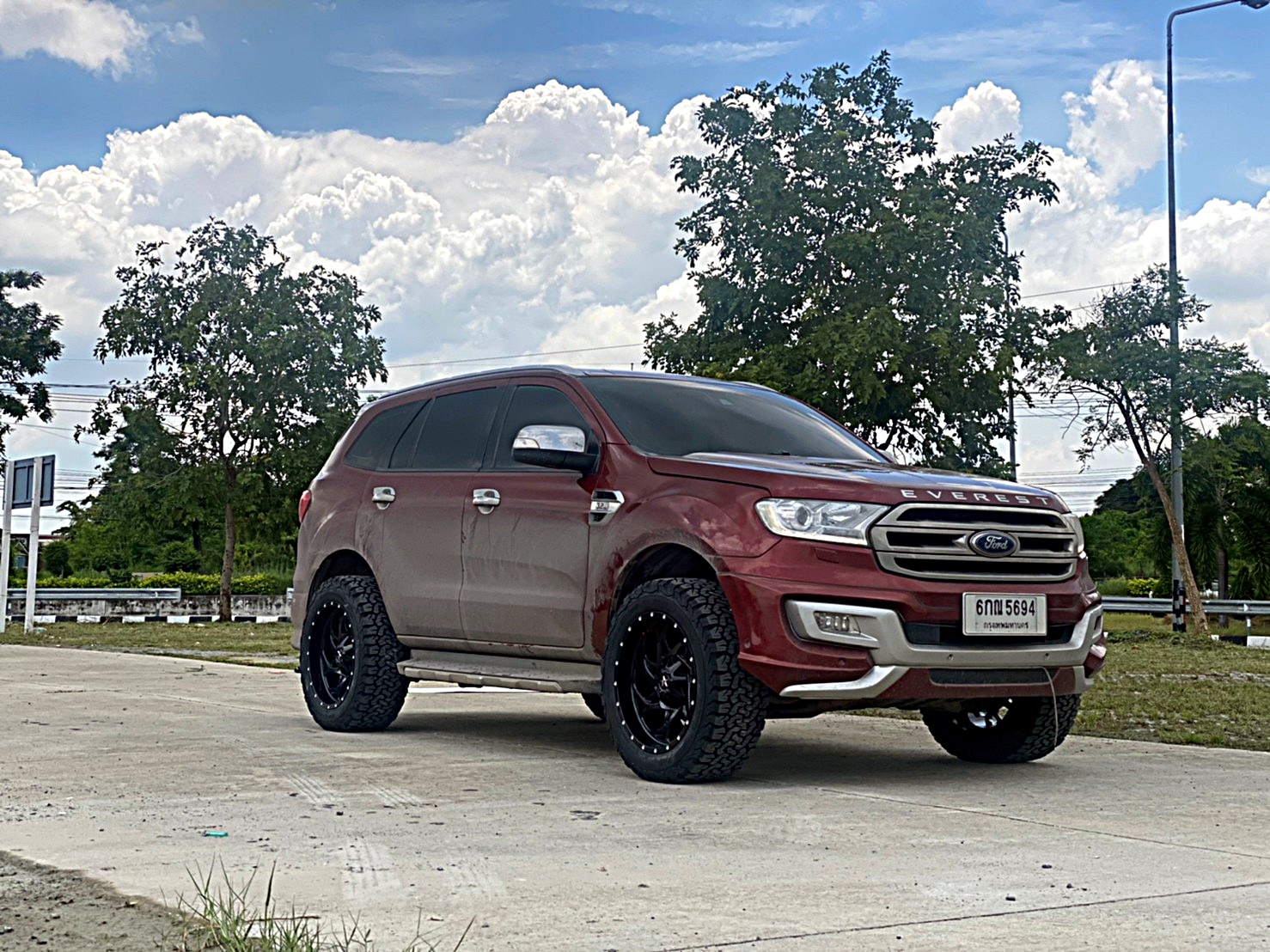 FORD EVEREST แต่งออฟโรดแบบไม่ยก