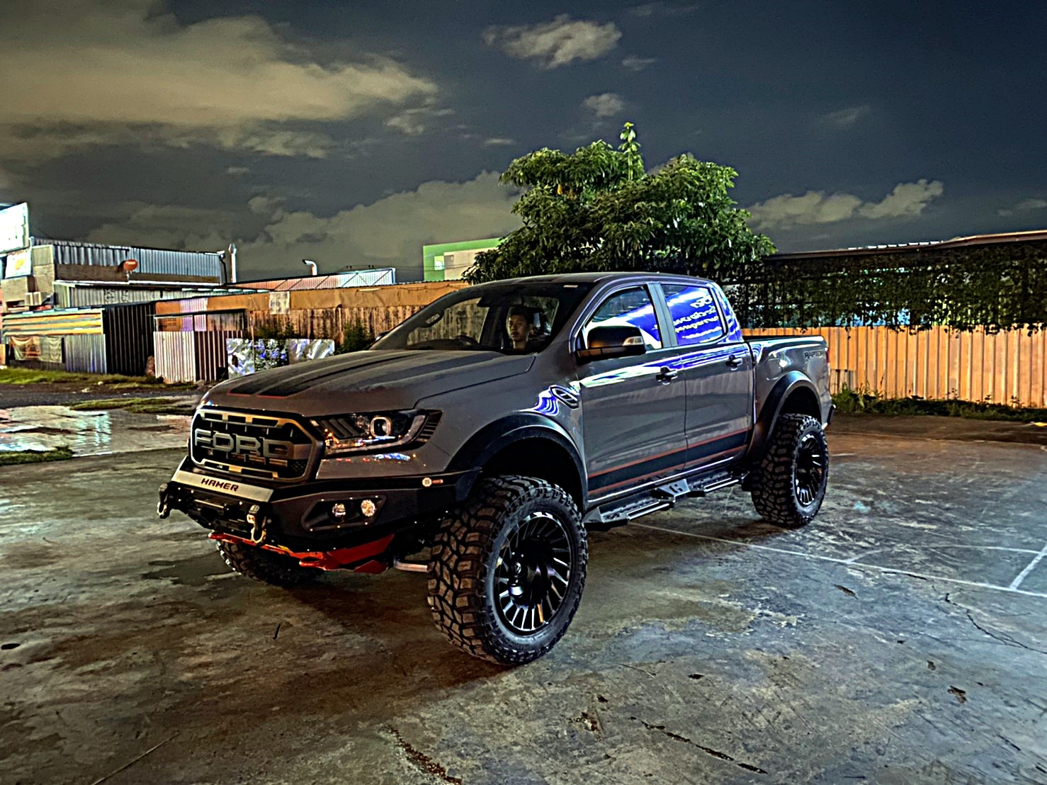 FORD RAPTOR โคตรหล่อที่ STEP9