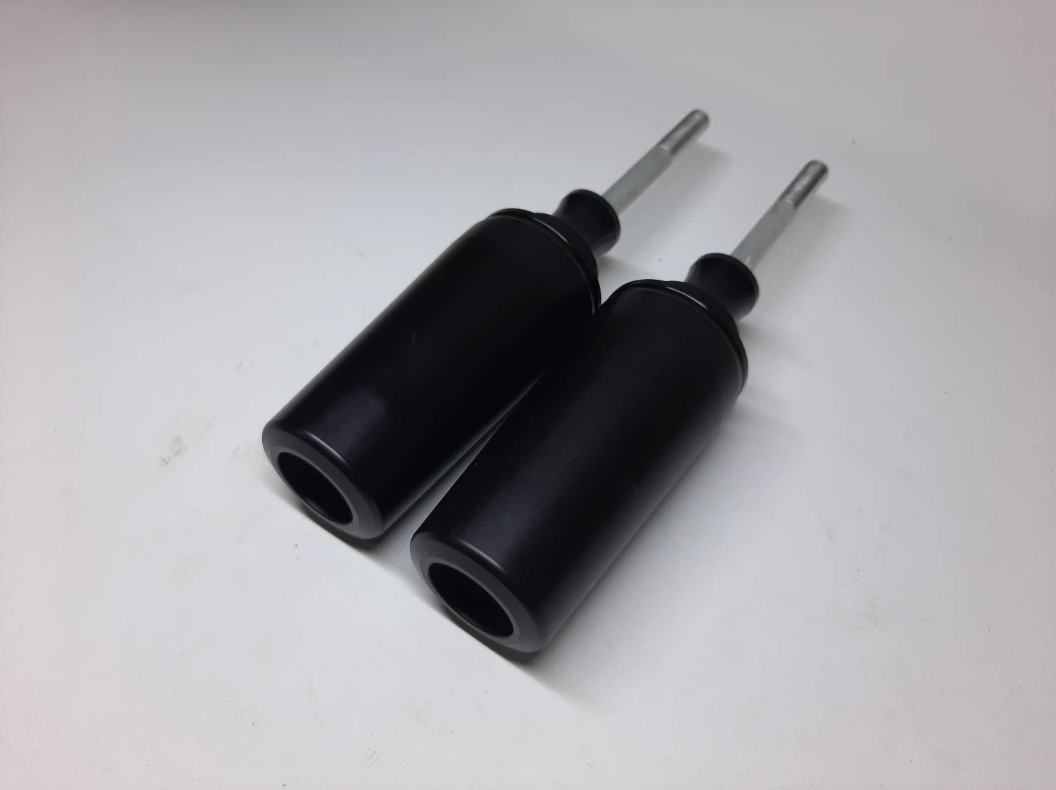 กันล้มข้าง 2011 - 2017 Speed Triple 1050 Frame Sliders No Cut แบร์นMothracing สีดำ