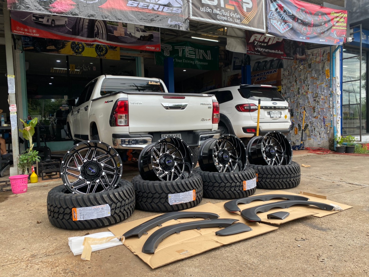 REVO จัดทรงเมกาที่ STEP9