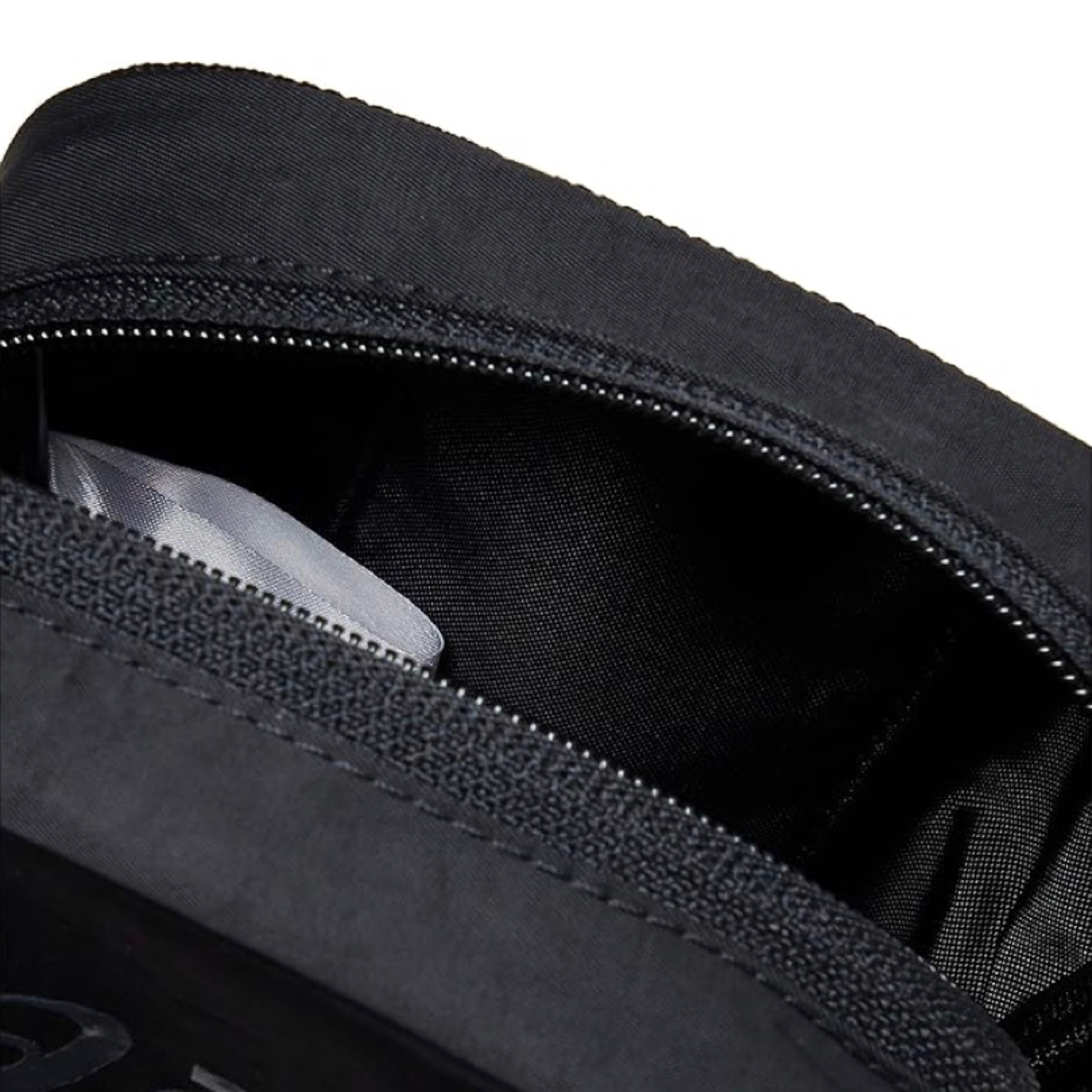 กระเป๋า ASICS TIGER Shoulder Bag ‘TripleBlack’