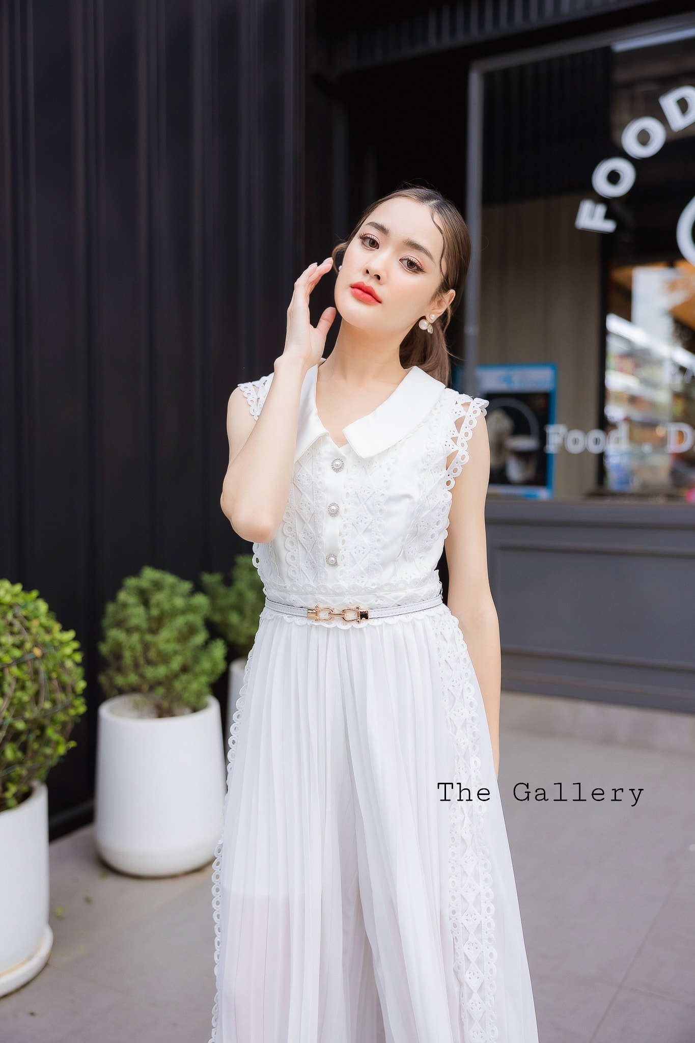 จั้มสูทขายาวอัดพลีตตัดต่อลูกไม้หรูหรามากก มาพร้อมเข็ดขัดในตัว สวยครบจบในชุดเดียว ราคาสุดคุ้มมากเวอรรรร์ จะทำงาน/ใส่ไปออกงาน