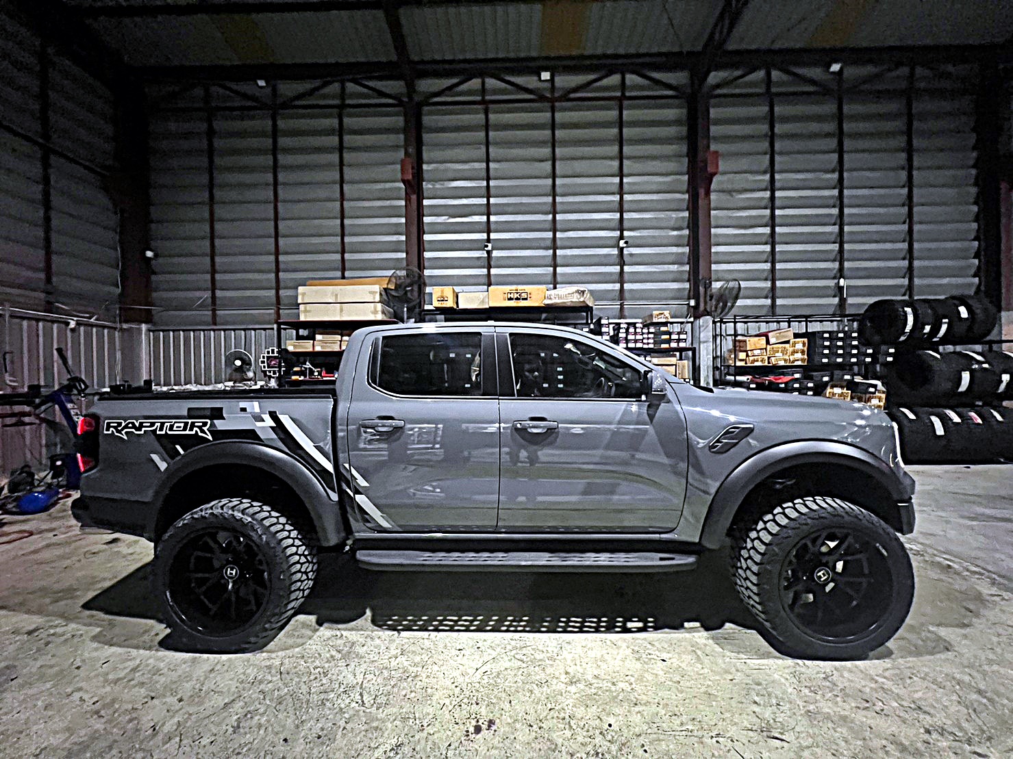 ส่งงาน RAPTOR V6 หล่อจบ ที่ Step9 ล้อแท้ HOSTILE H113