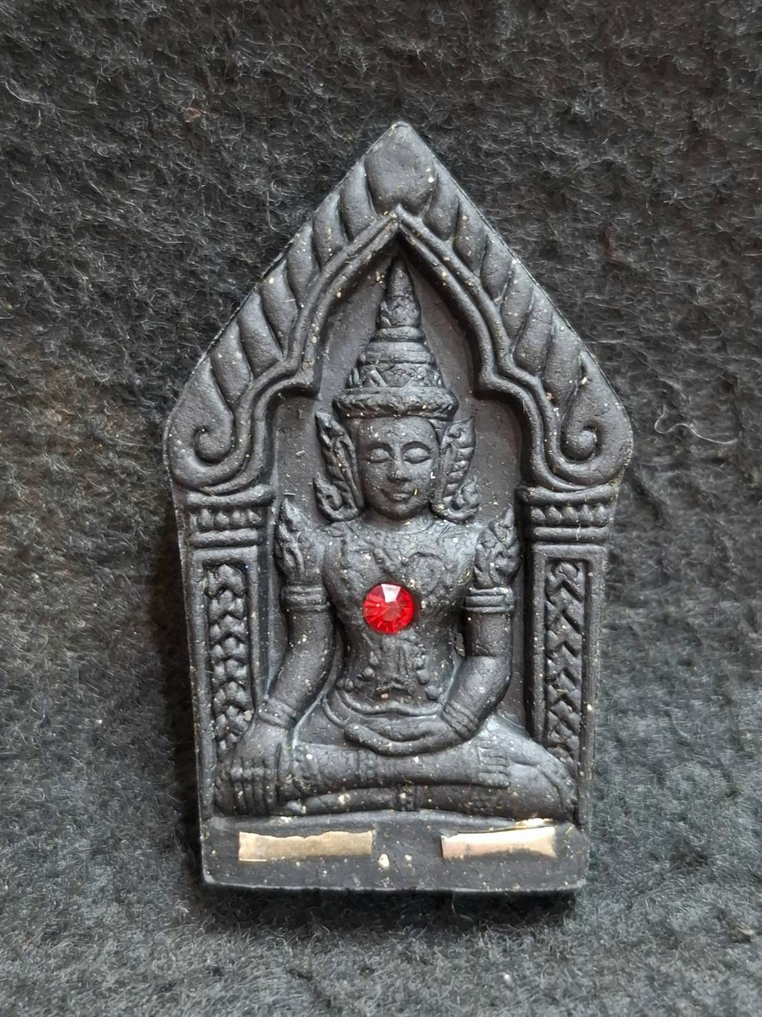 พระขุนแผนยอดขุนพล เนื้อผงใบลานสีดำ ครูบากฤษณะ อินฺทวณฺโณ