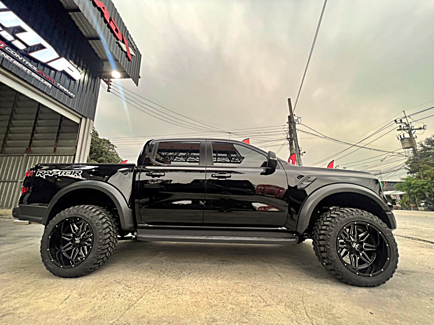 FORD RAPTOR NEXTGEN V6 ทำทรงเมกาที่ STEP9