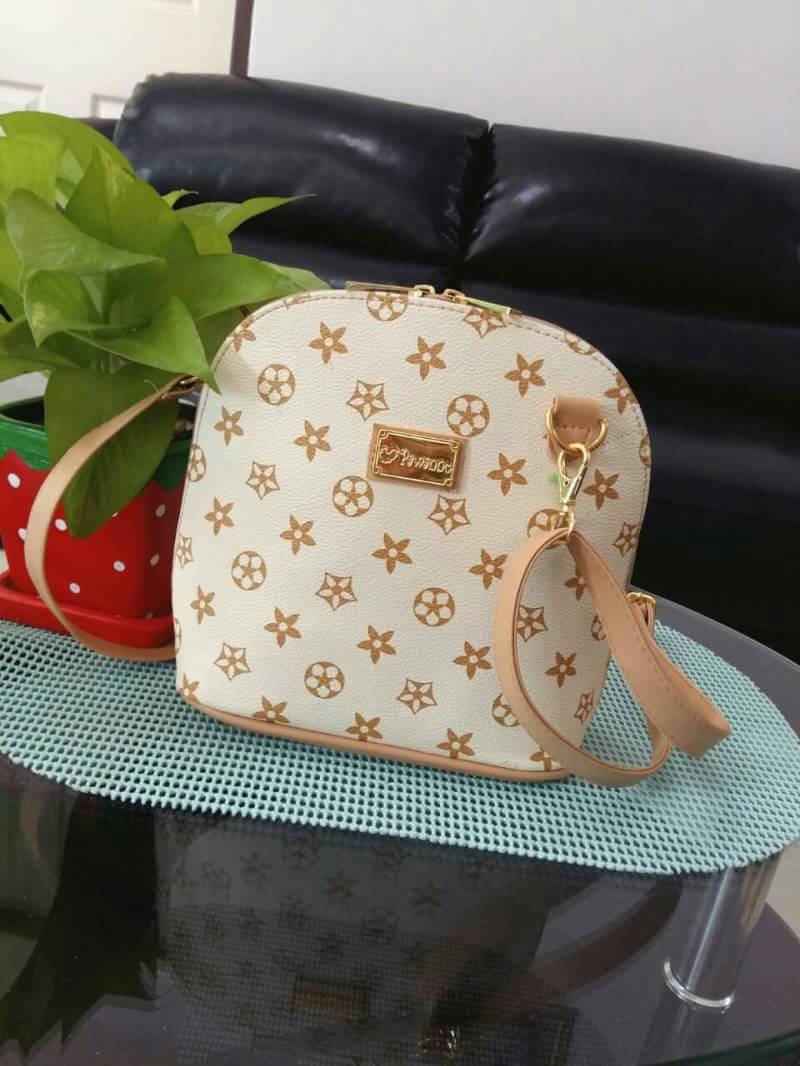 กระเป๋าแฟชั่นงานไทย