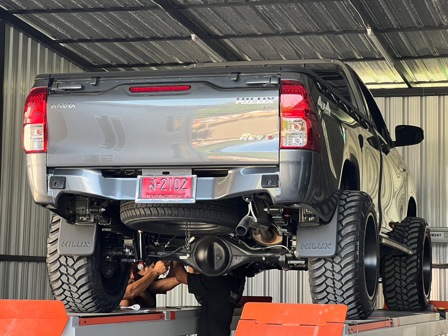 TOYOTA REVO หัวเดียว ทรงเมกา ที่ STEP9